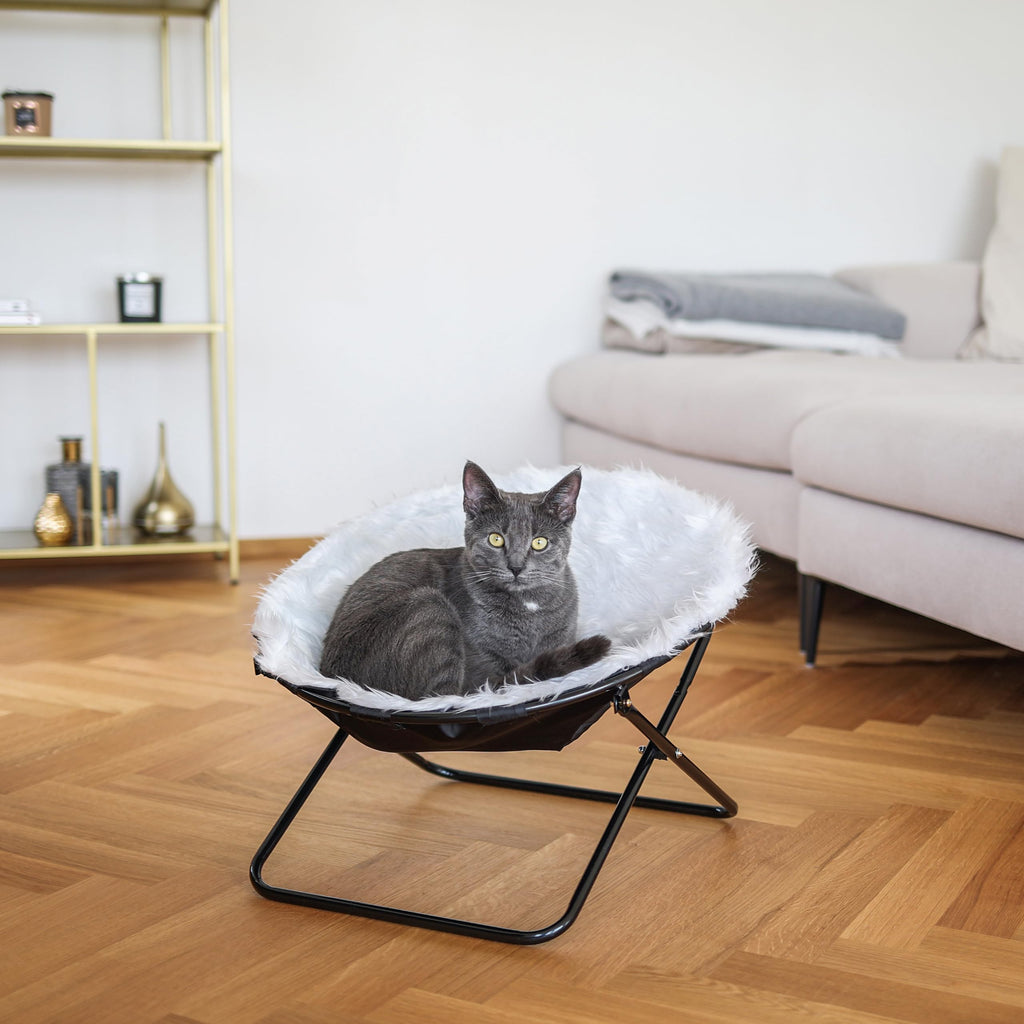 Kerbl Sharon Sleeping Nest – White Plush Pet Bed with Metal Frame