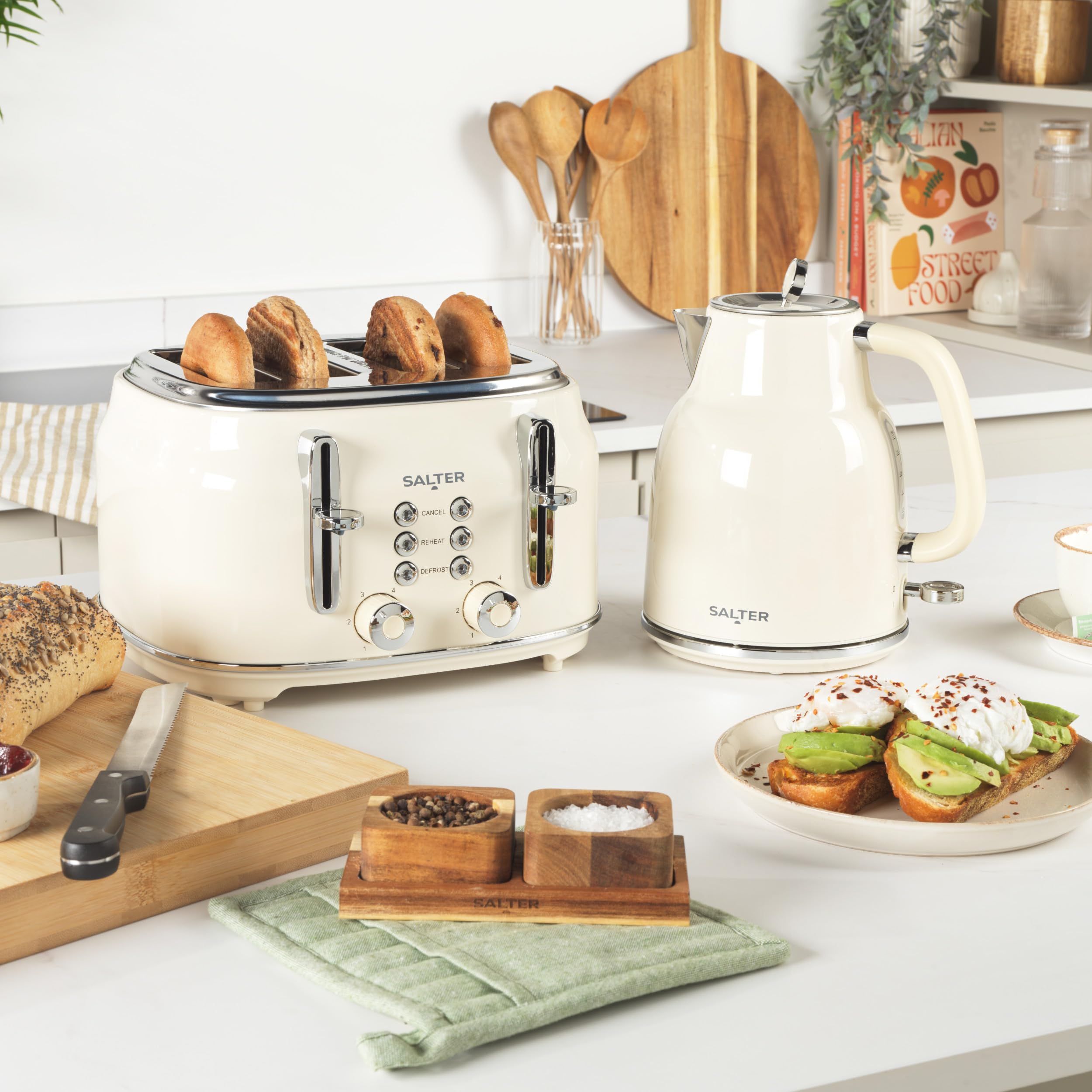 Salter Retro 1.7L Kettle – 3KW Rapid Boil Cordless Design, Cream