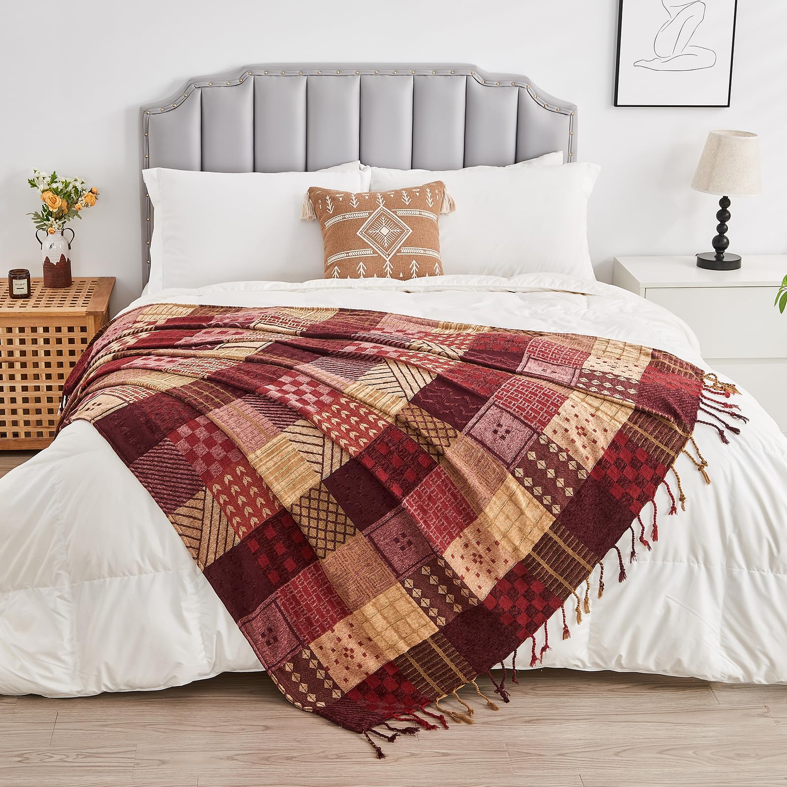 Edcooy Boho Throw Blanket – Patchwork Chenille Sofa Cover with Tassels