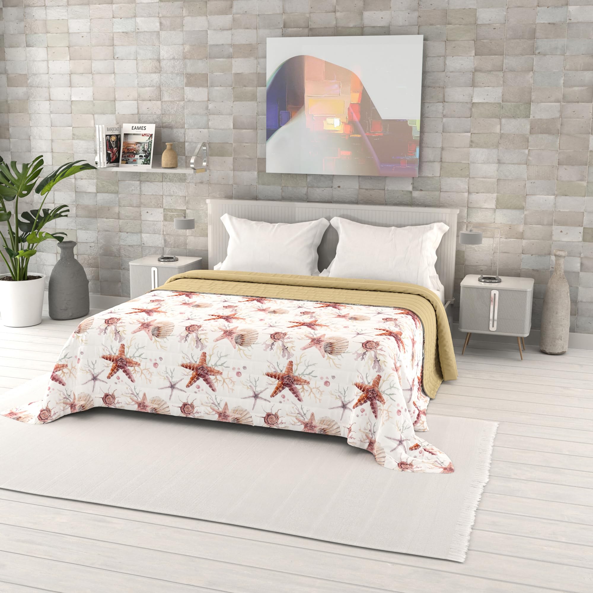 Italian Bed Linen Starfish Summer Quilt - Soft Microfibre, 260x270 cm