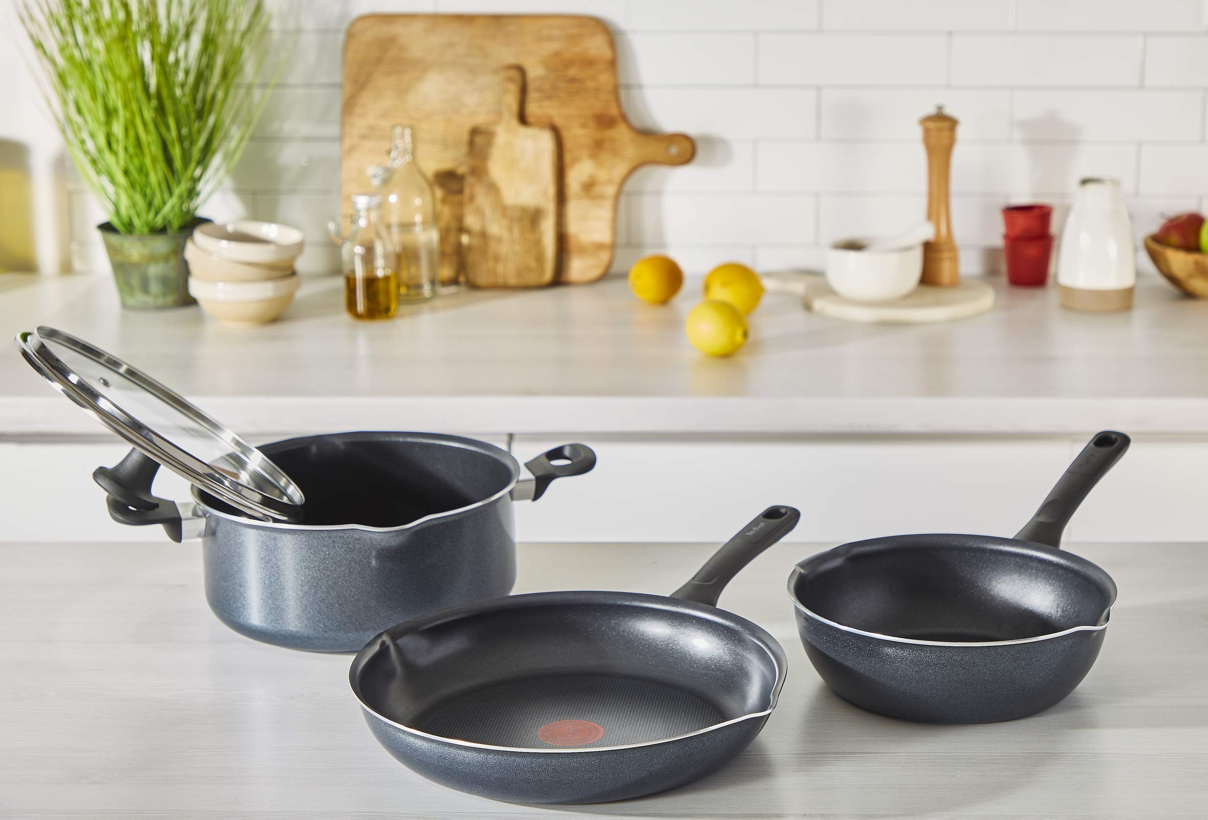 Tefal Day by Day On 24cm Frying Pan | Non-Stick Aluminium Cookware