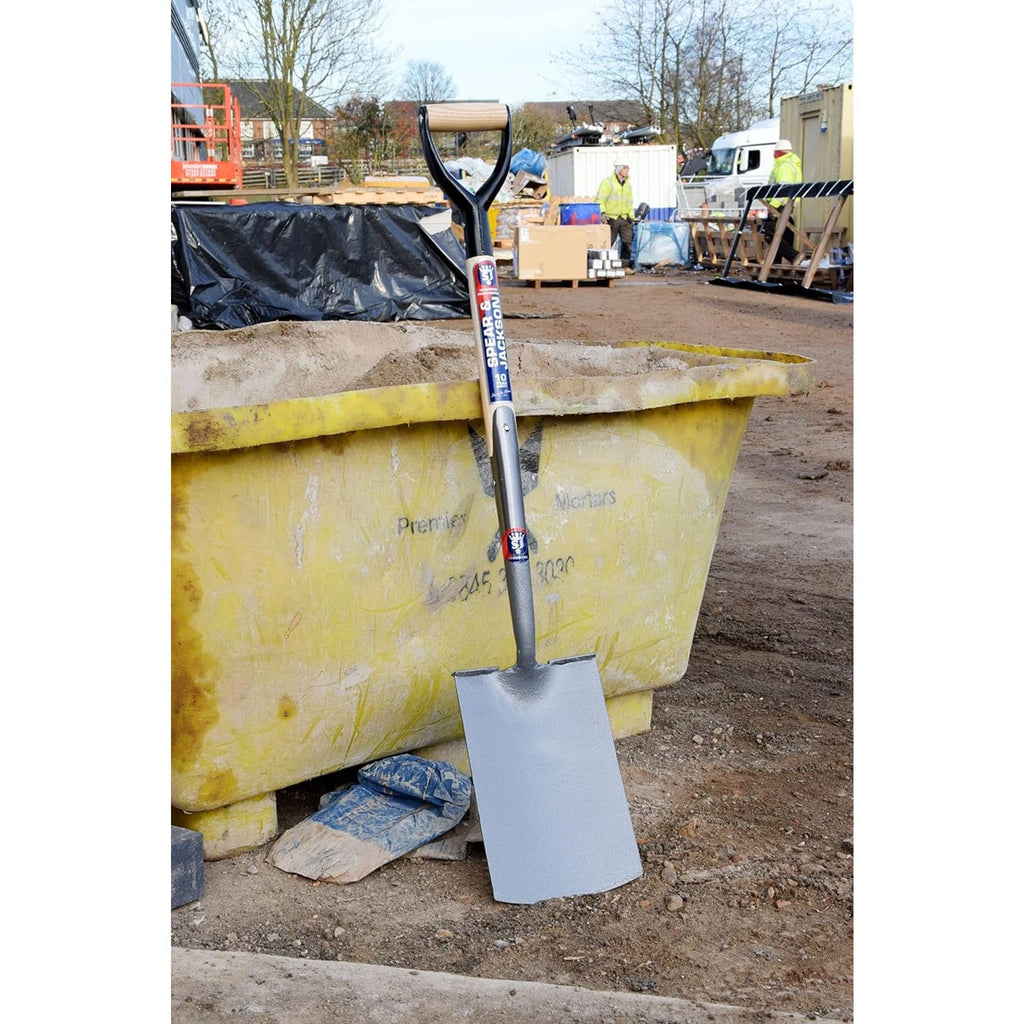 Spear & Jackson Neverbend Professional Carbon Steel Digging Spade