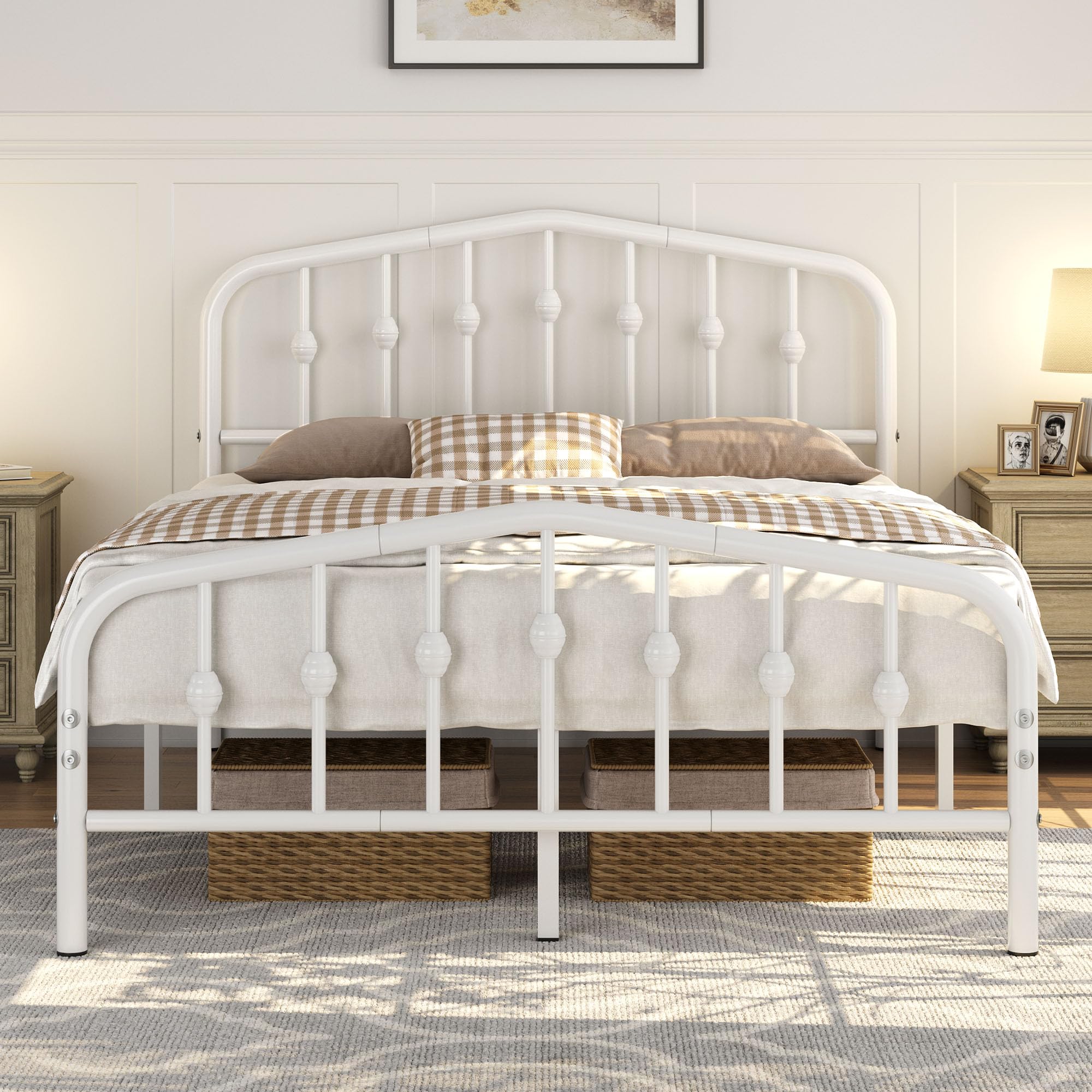 Yaheetech 4ft6 Double Metal Bed Frame with Spindle Headboard - White