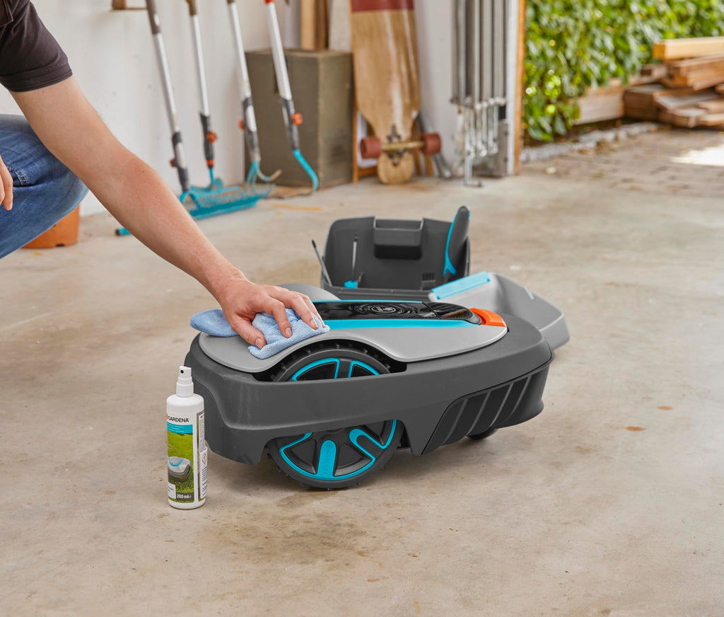 Gardena Robotic Lawn Mower Maintenance and Cleaning Kit – 4067-20