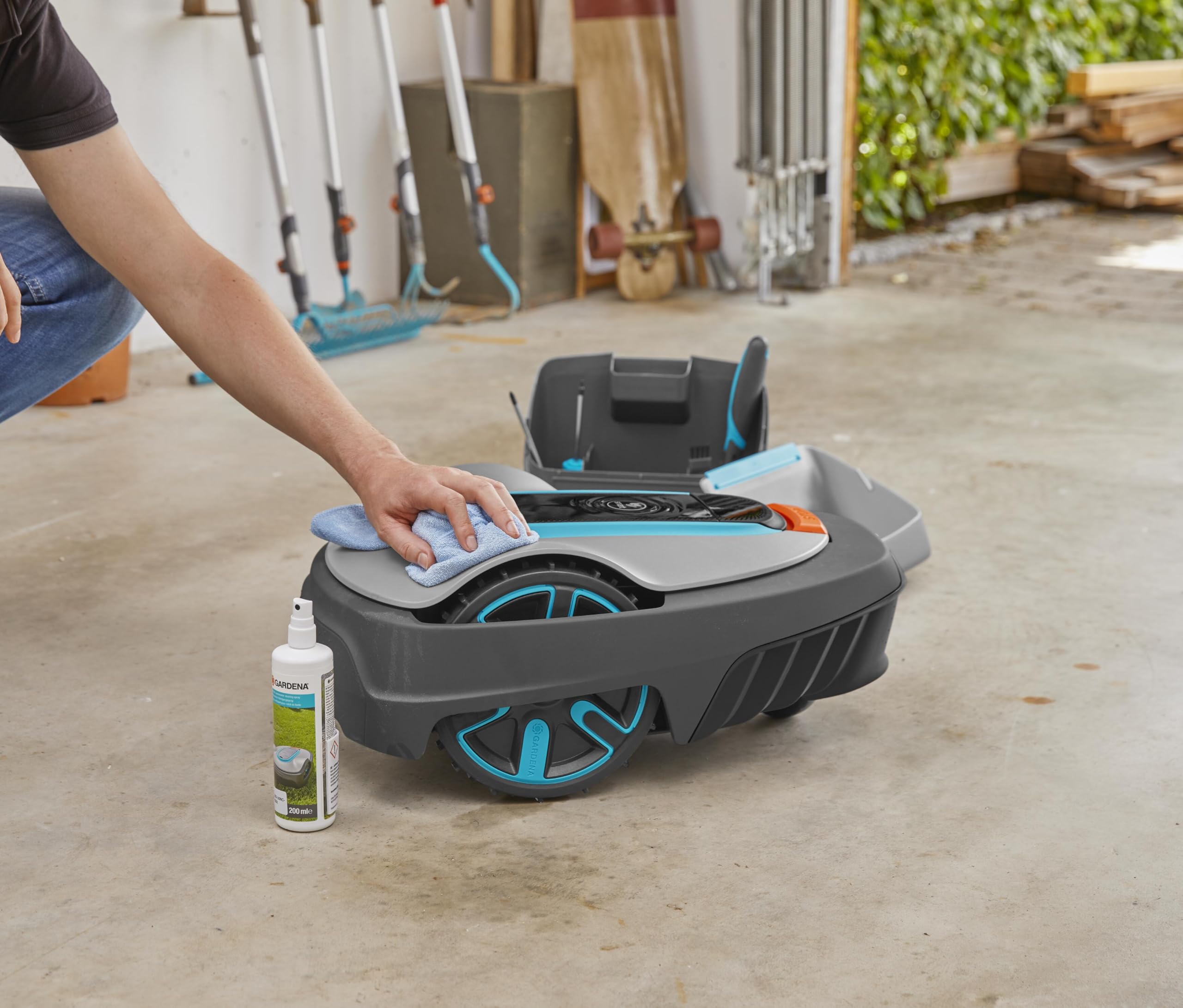 Gardena Robotic Lawn Mower Maintenance and Cleaning Kit – 4067-20