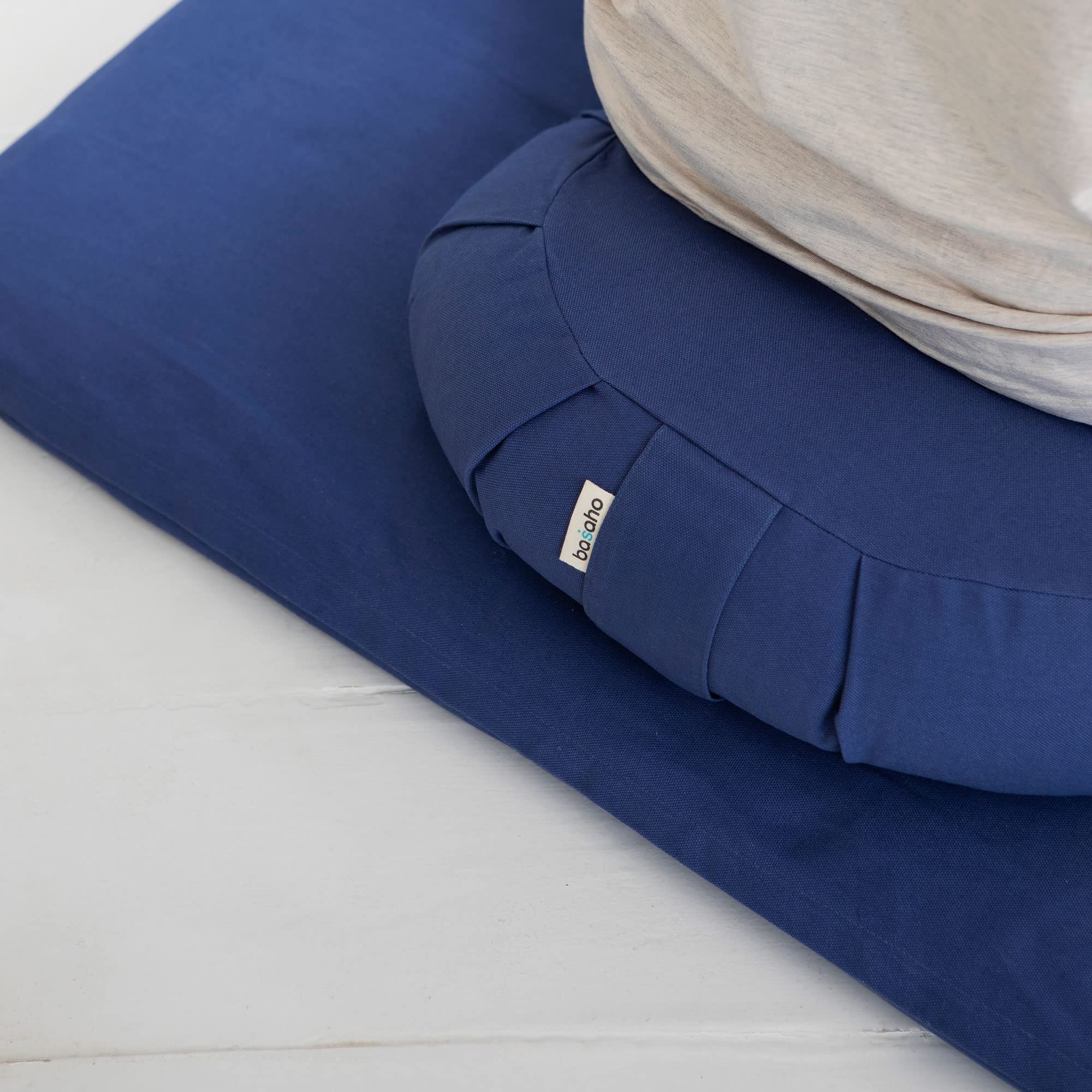 Basaho Crescent Zafu Meditation Cushion | Organic Cotton & Buckwheat Hulls