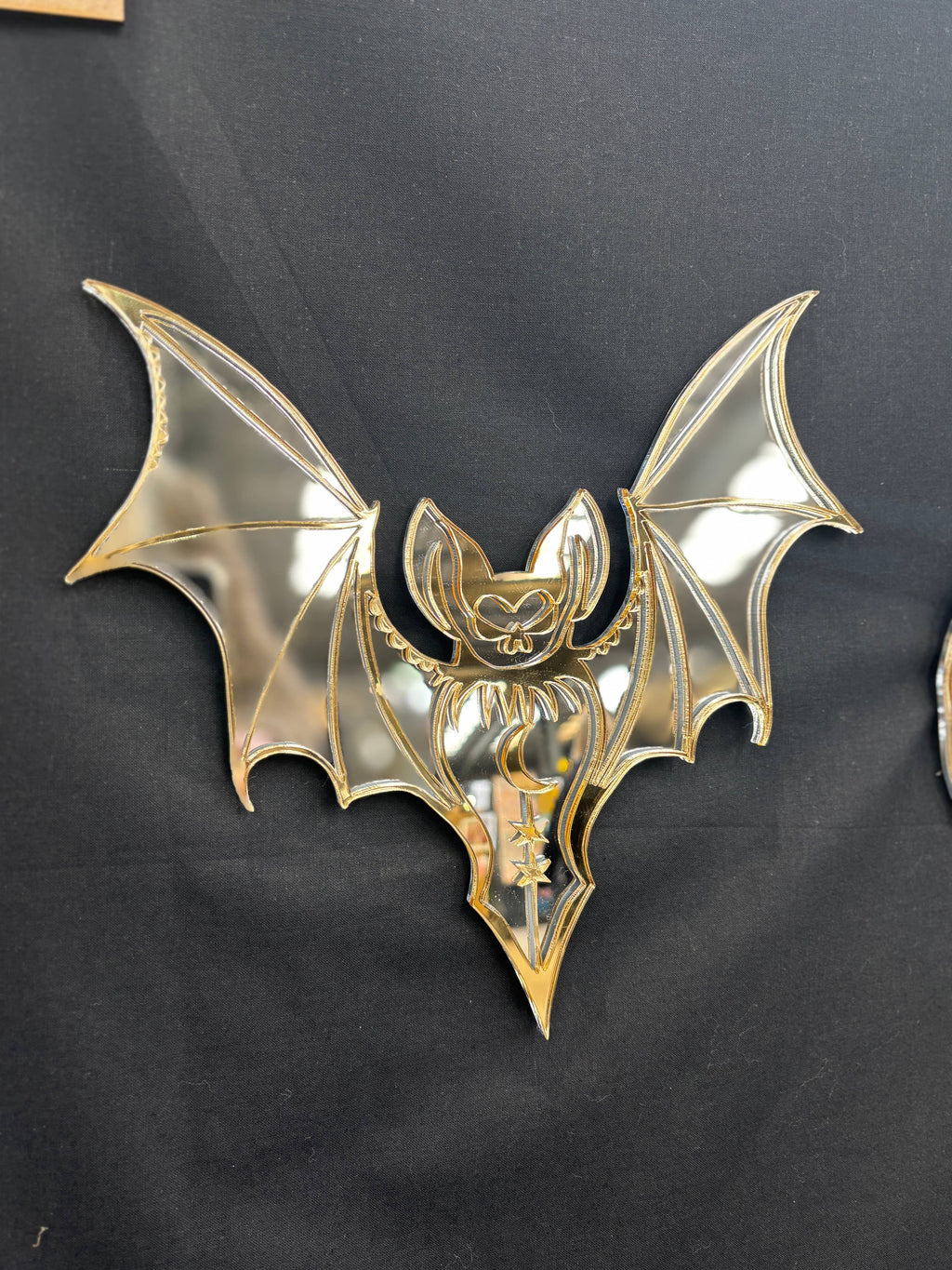 Suzanne Oddy Bat Wall Mirror – Gothic Acrylic Home Decor - 24cm