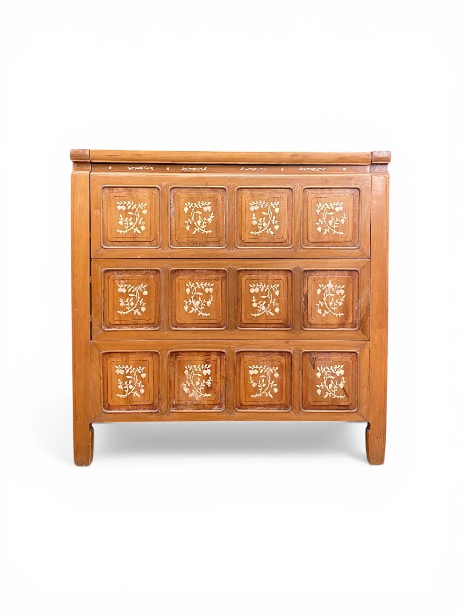 Vintage  Sideboard / Dowry Linen Chest / Chest Of Drawers /Cocktail Cabinet
