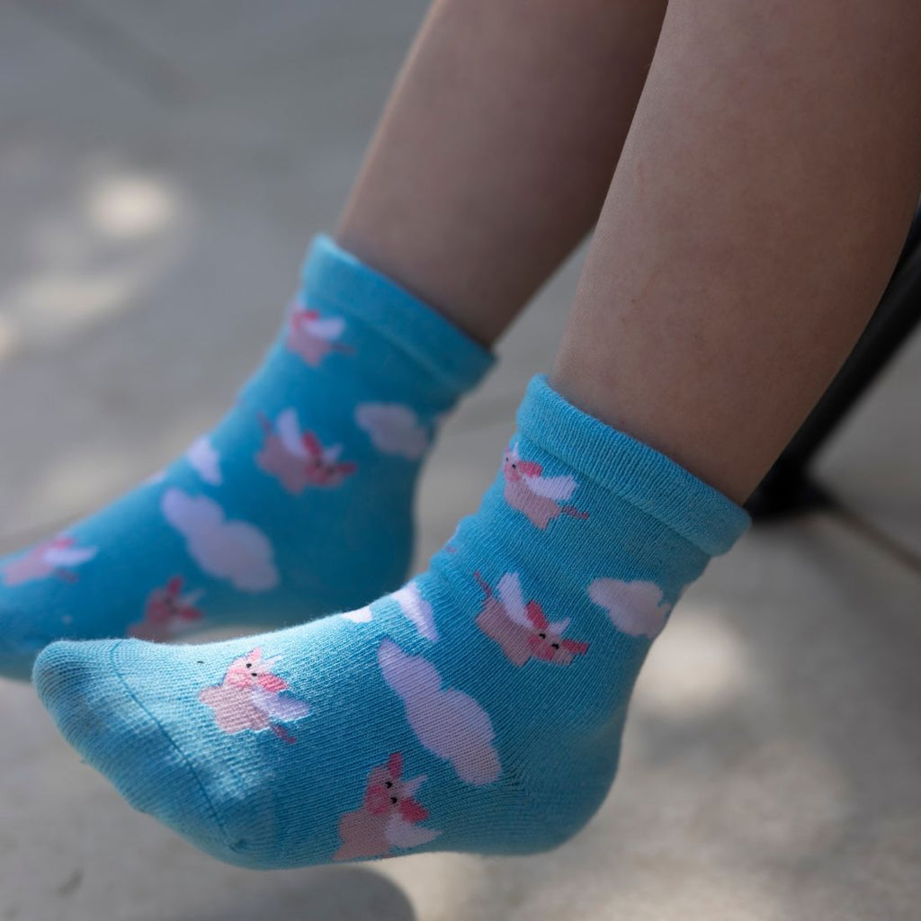 Swole Panda Children's Flying Pig Bamboo Socks – Seamless & Breathable