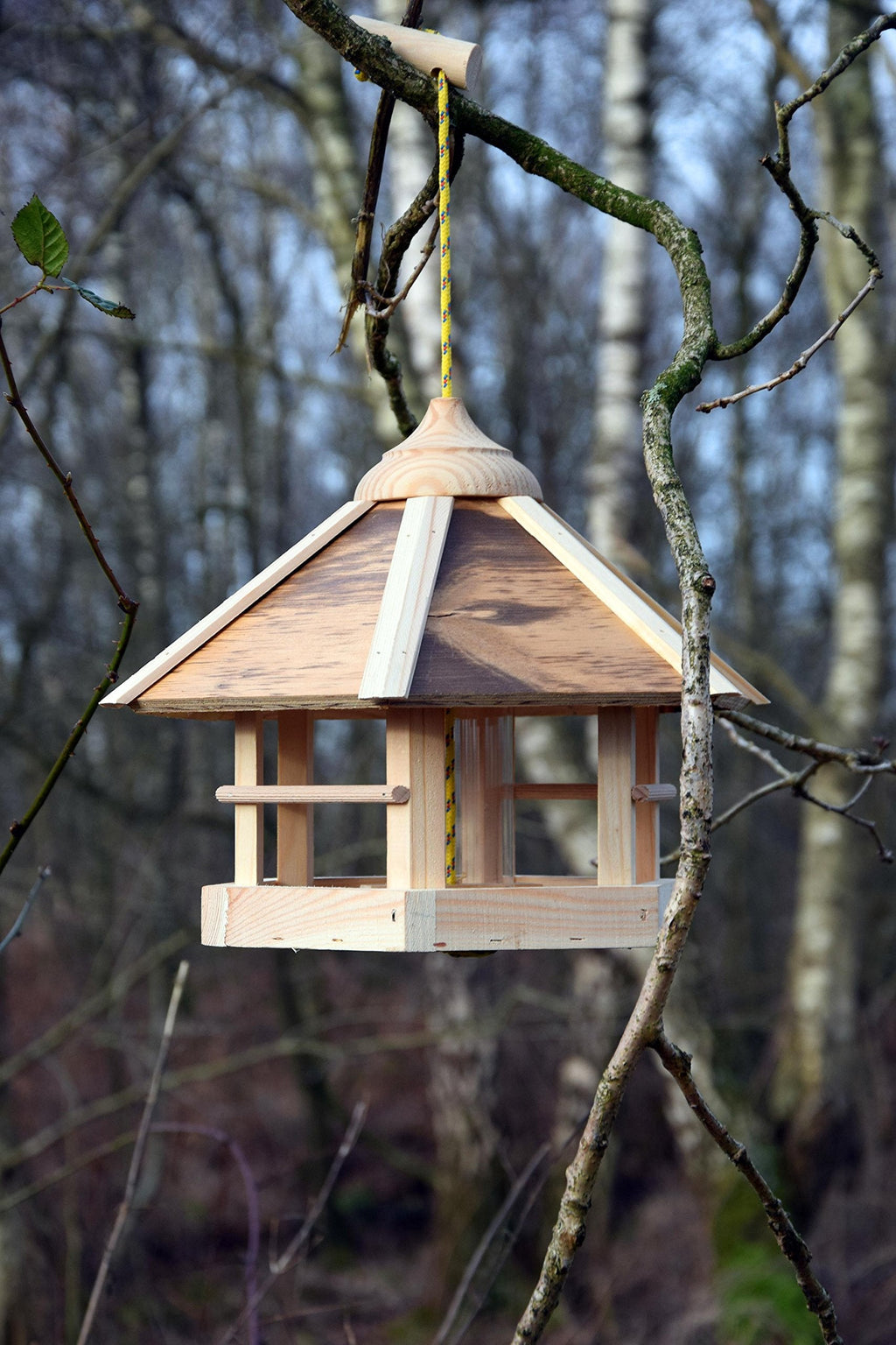dobar Camouflage Wooden Bird Feeder - Hanging Weatherproof Bird House
