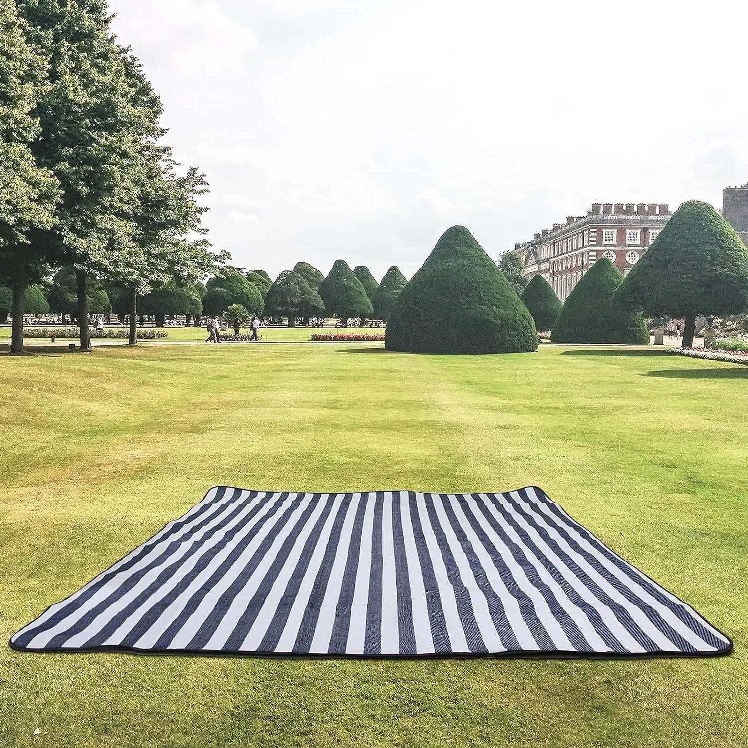 Goodsnetic Oversized Picnic Blanket | 79x79 Waterproof Sandproof Beach Mat