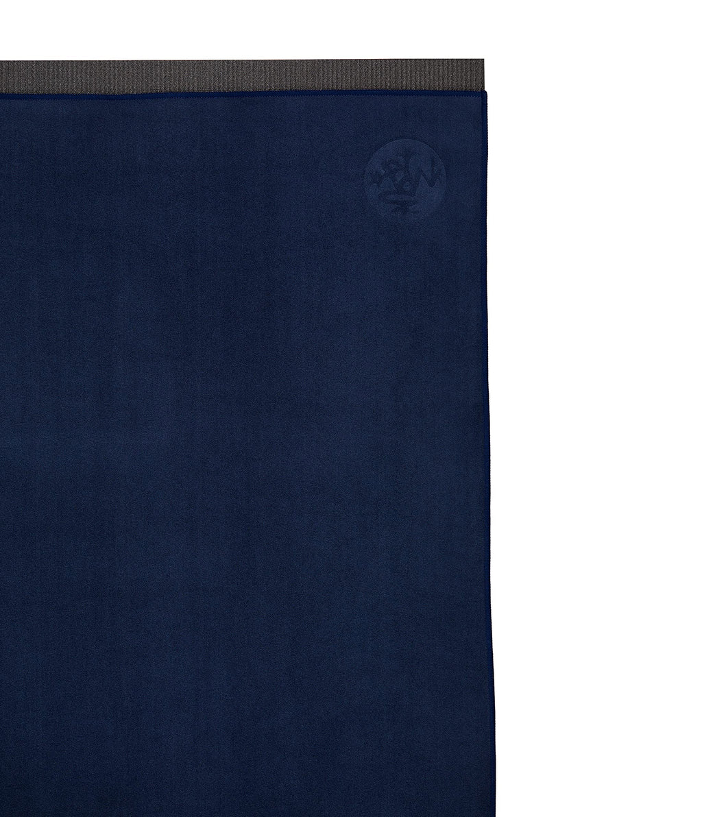 Manduka Yogitoes Non-Slip Yoga Towel – Quick Dry & Eco-Friendly, Midnight