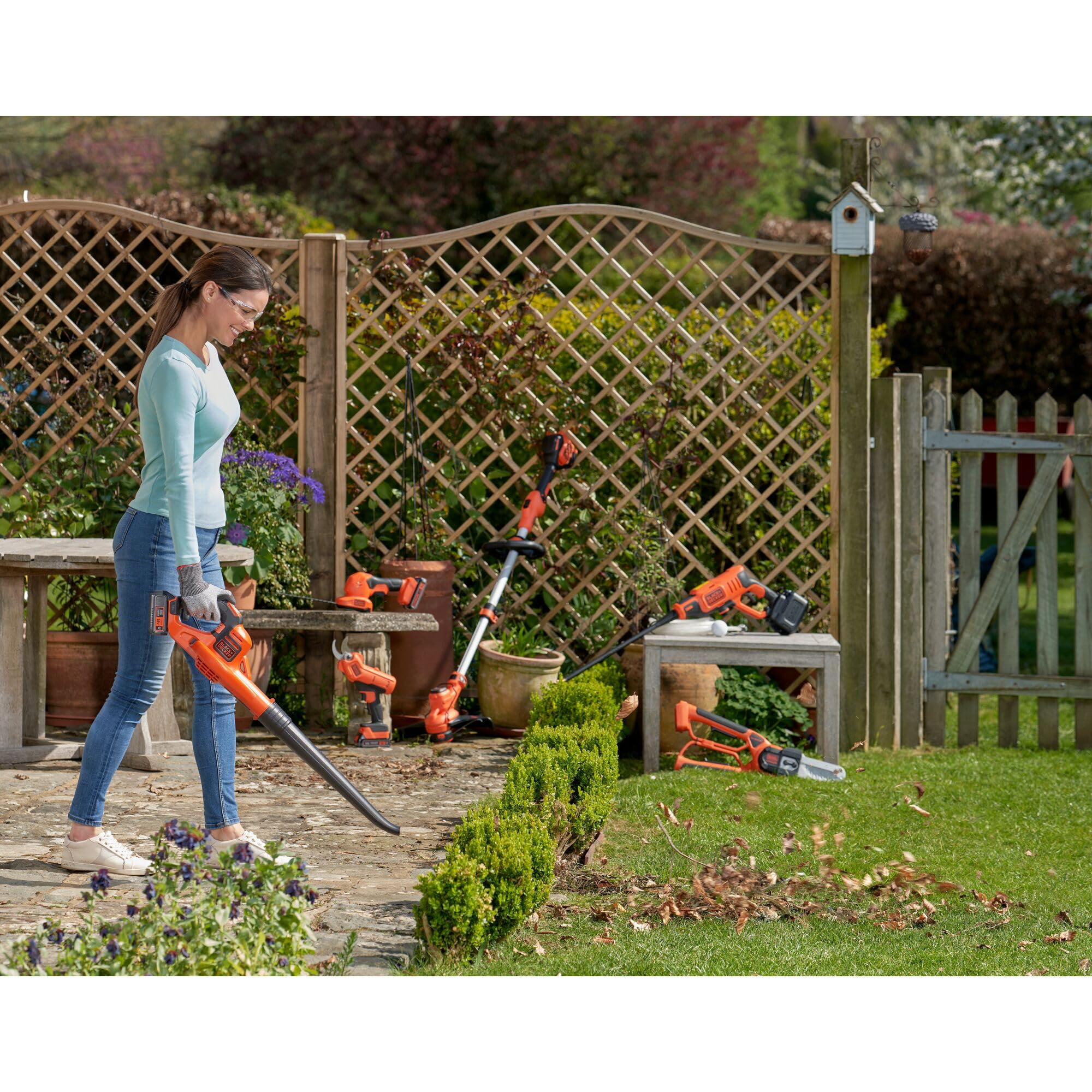 BLACK+DECKER 18V Cordless Leaf Blower – Lightweight Boost Mode Bare Unit