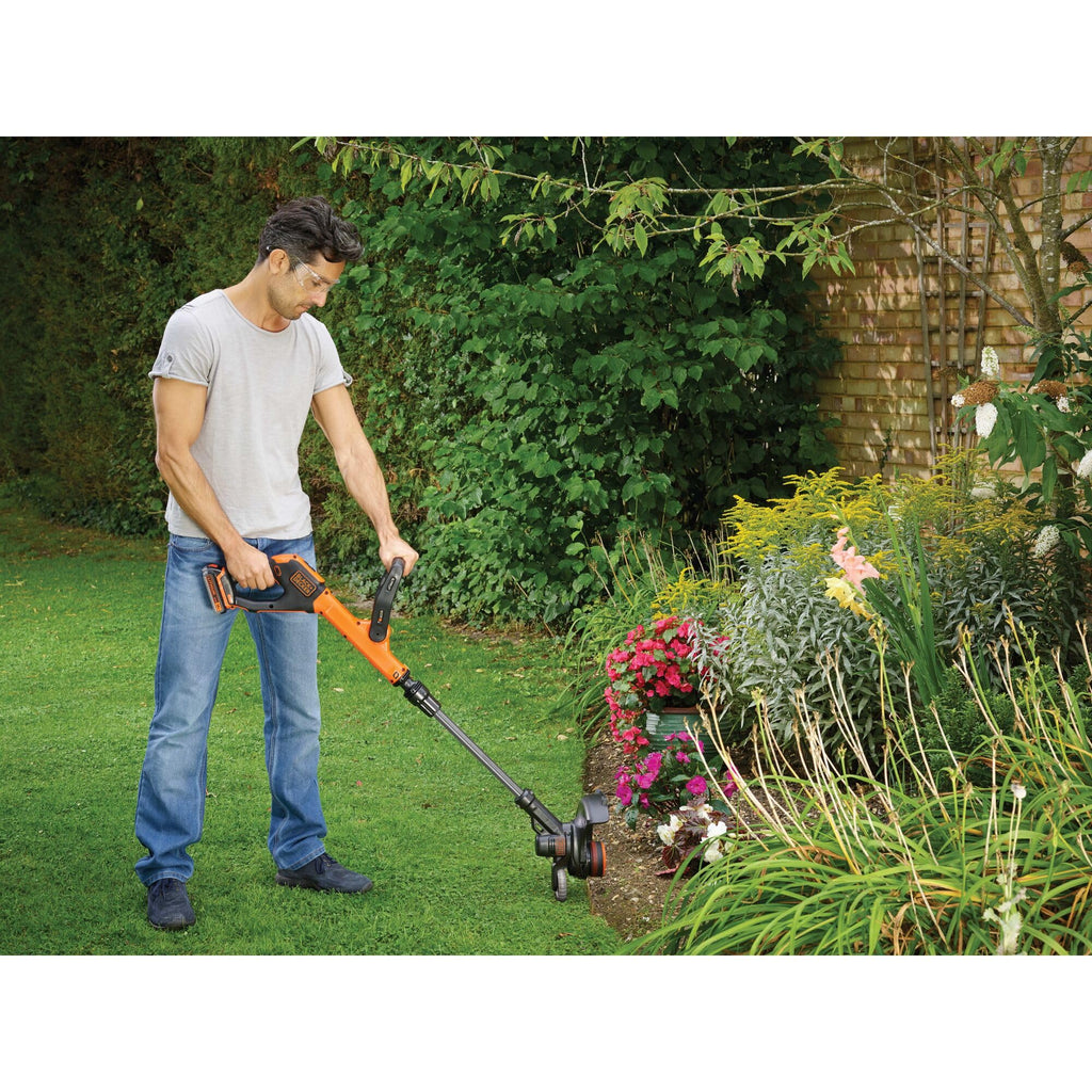 BLACK+DECKER Cordless Grass String Trimmer – 28cm, 18V (STC1820PC-XJ)