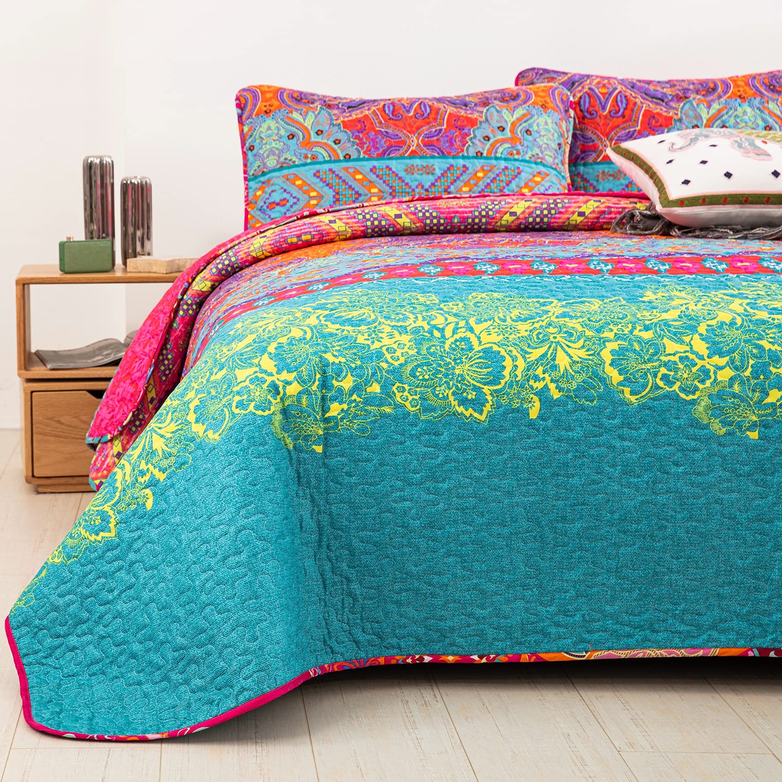 WONGS BEDDING King Size Reversible Boho Floral Bedspread Quilt Set