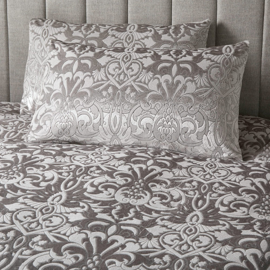 Laurence Llewelyn-Bowen Silver Damask Velvet Duvet Cover Set – Double