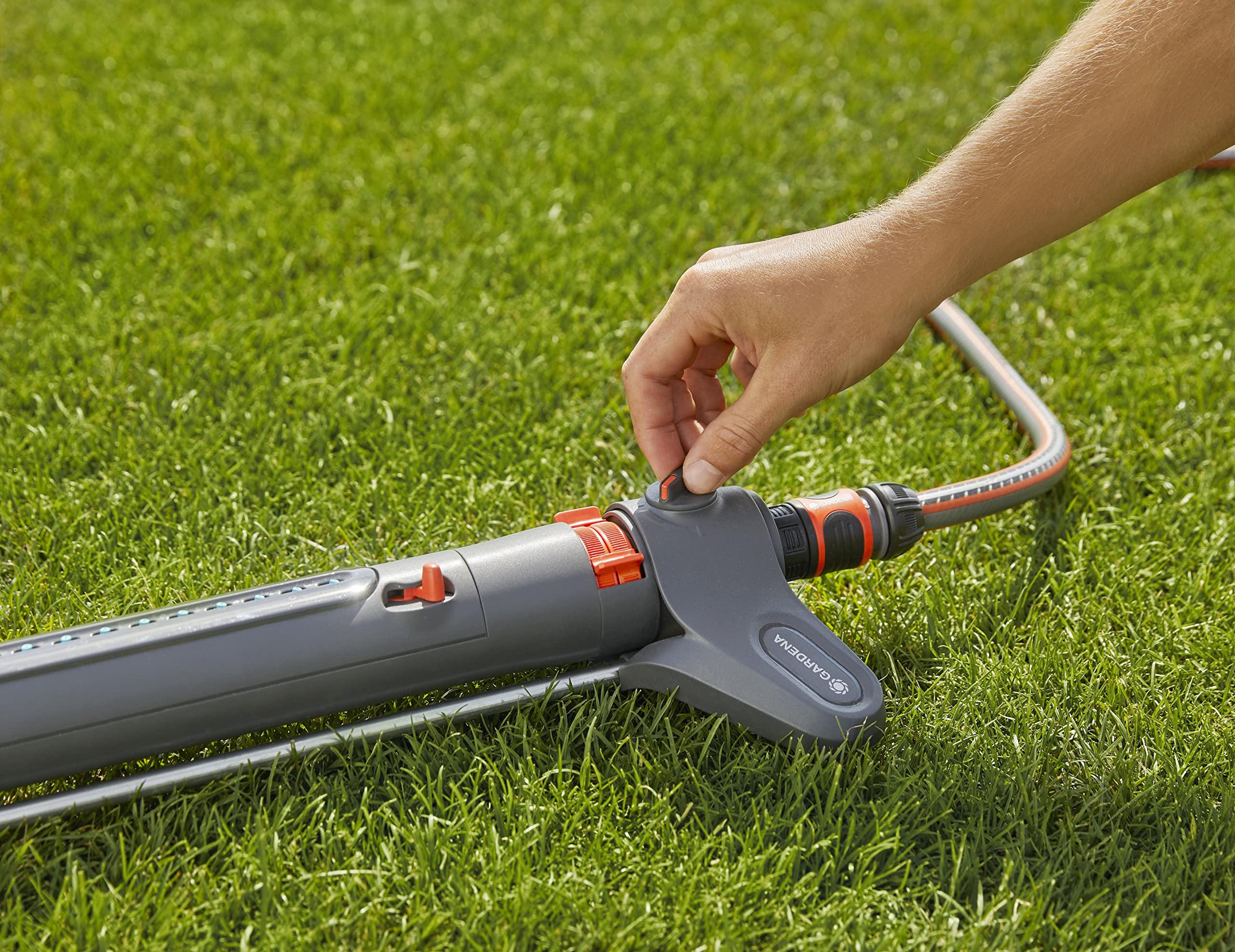 Gardena AquaZoom M Rectangular Sprinkler – 250 m² Irrigation Area