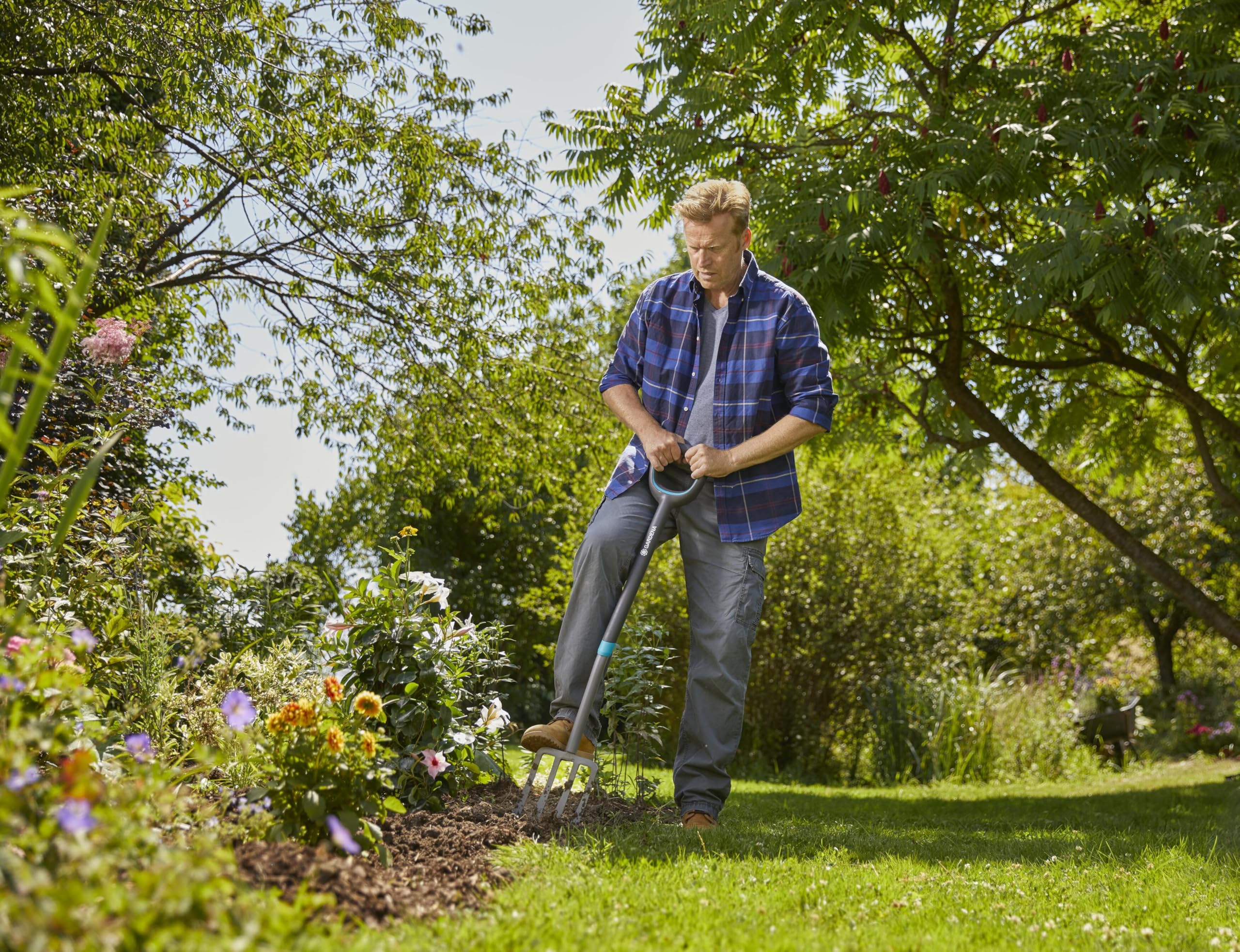 Gardena ErgoLine Telescopic Spade - Steel Garden Shovel with D-Handle