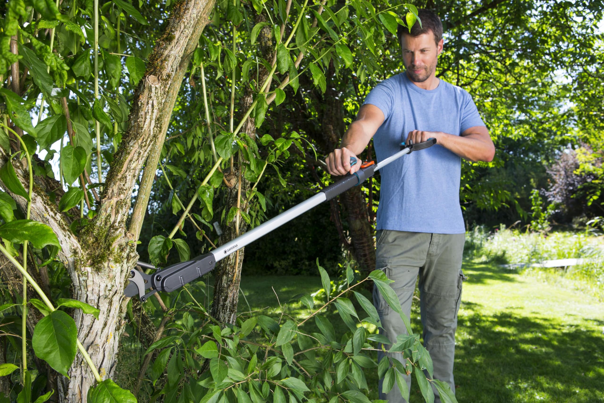Gardena SlimCut Bypass Pruning Lopper – Long Handle Two-Step Gearing
