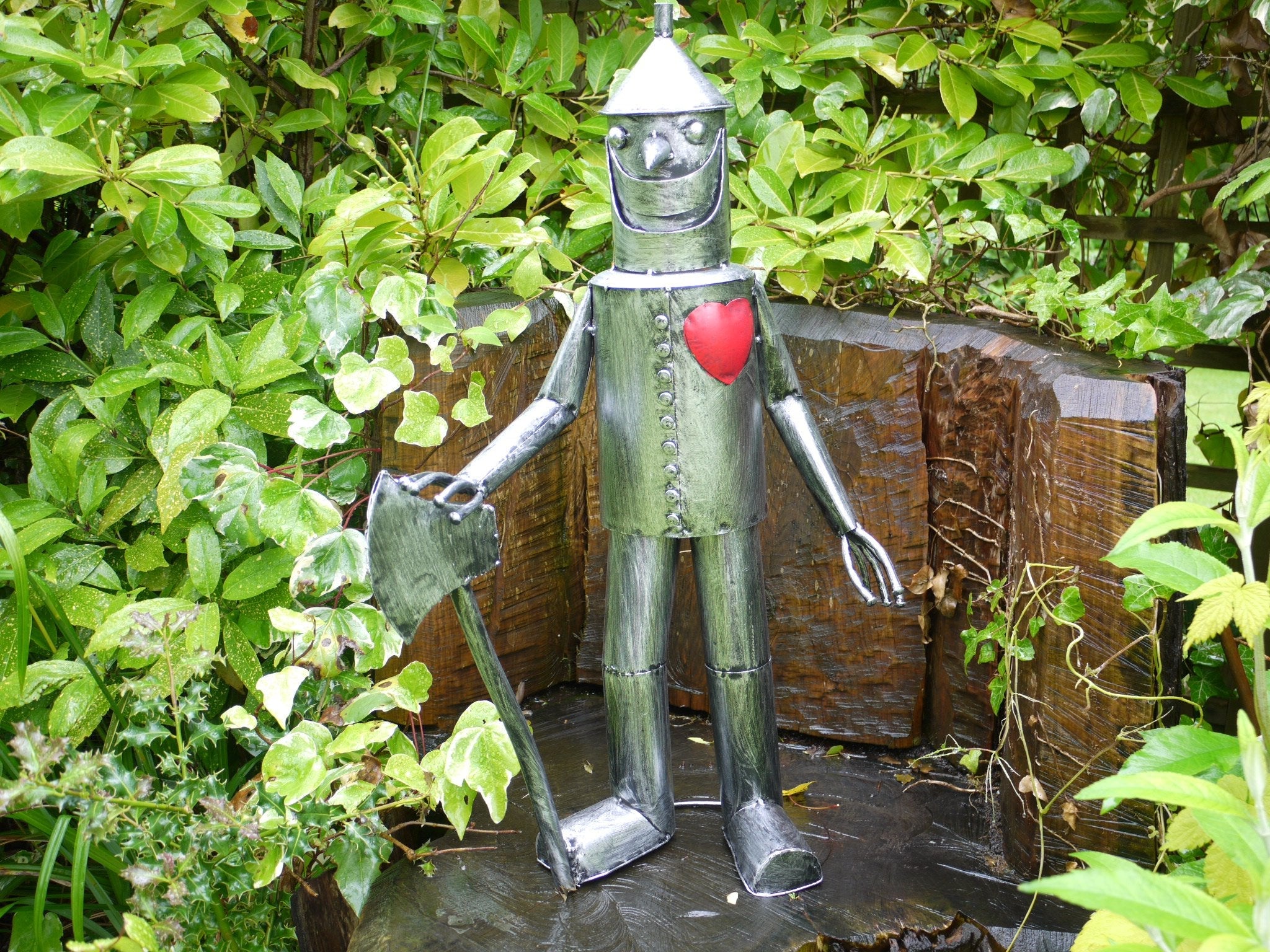 Darthome Tin Man Garden Statue – Vintage Metal Wizard of Oz Decor