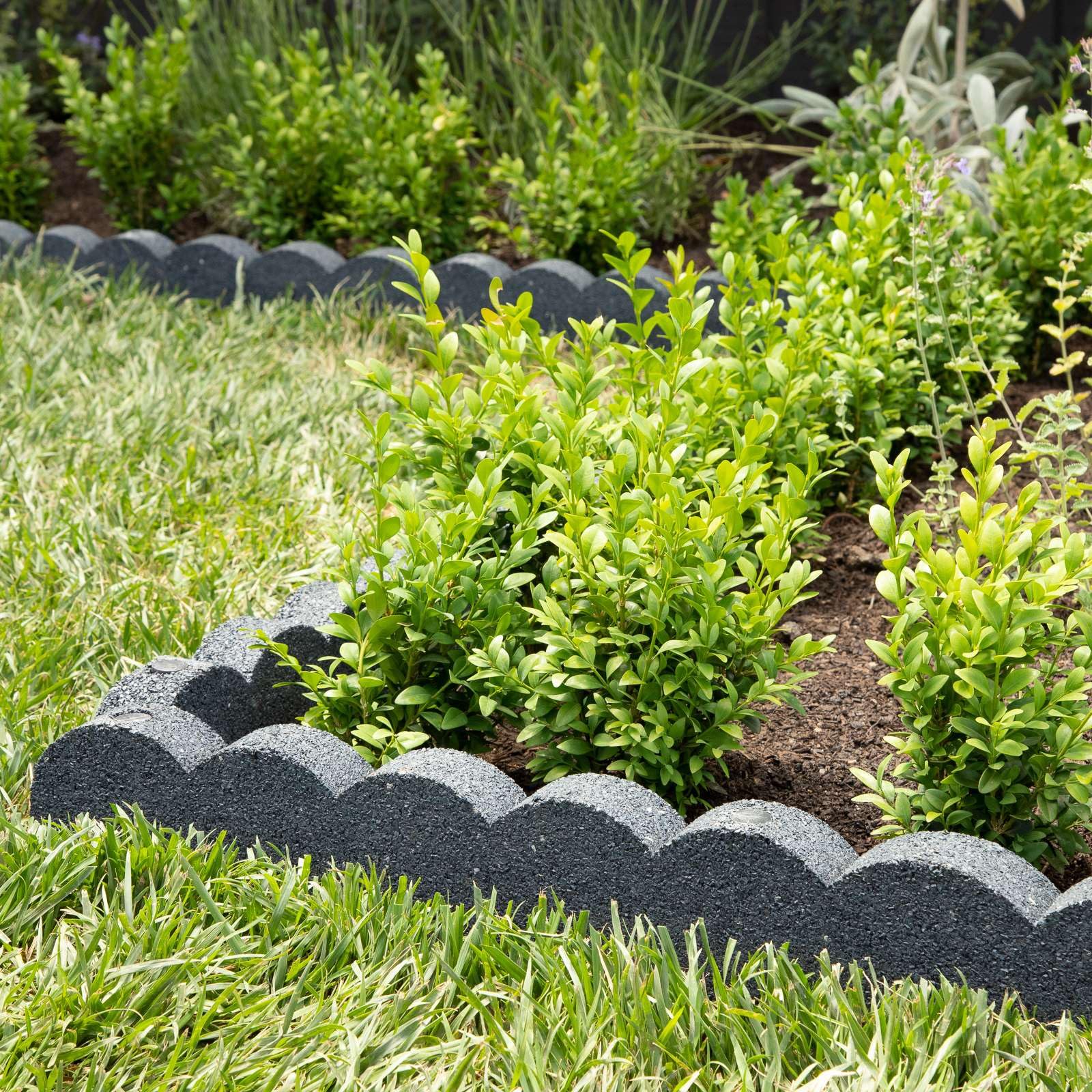 Jolof Store Scalloped Garden Edging – Grey Recycled Rubber Border, 4 Pack