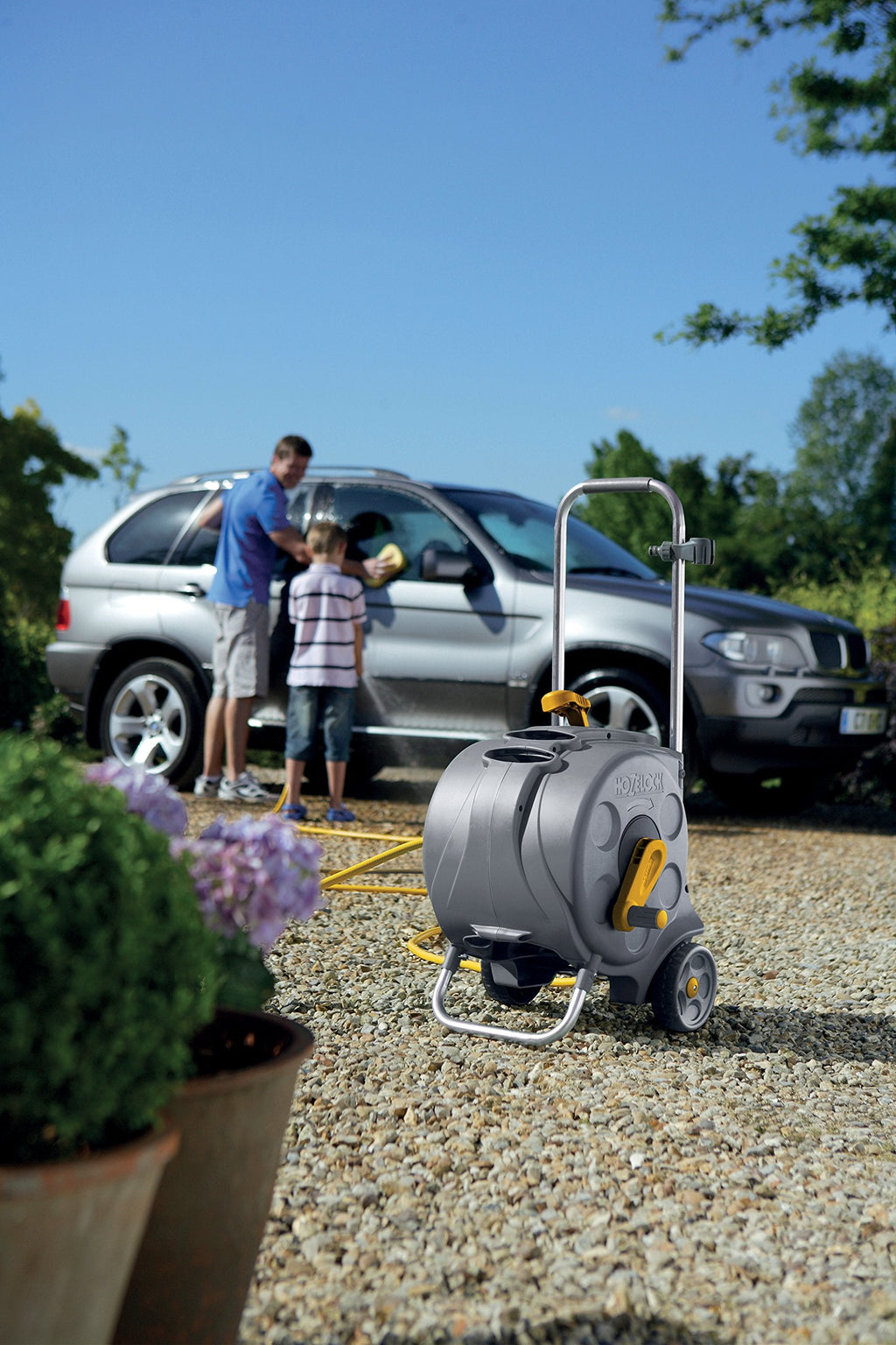 Hozelock Compact Cart Hose Reel - 30m Enclosed Portable Storage