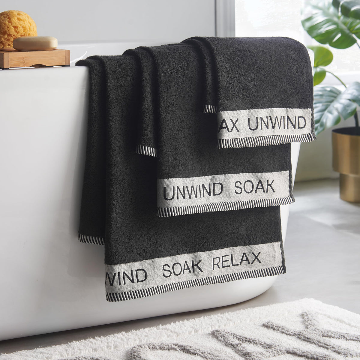 Catherine Lansfield Relax And Unwind 50x85cm Hand Towel Black