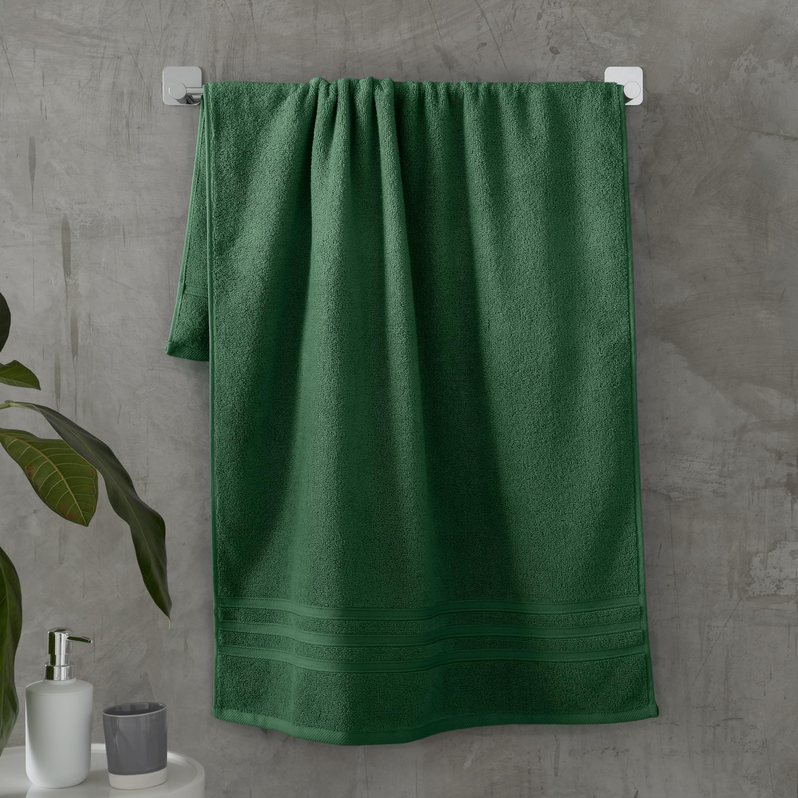 Catherine Lansfield Zero Twist Cotton Bath Towel - Dark Green 500gsm