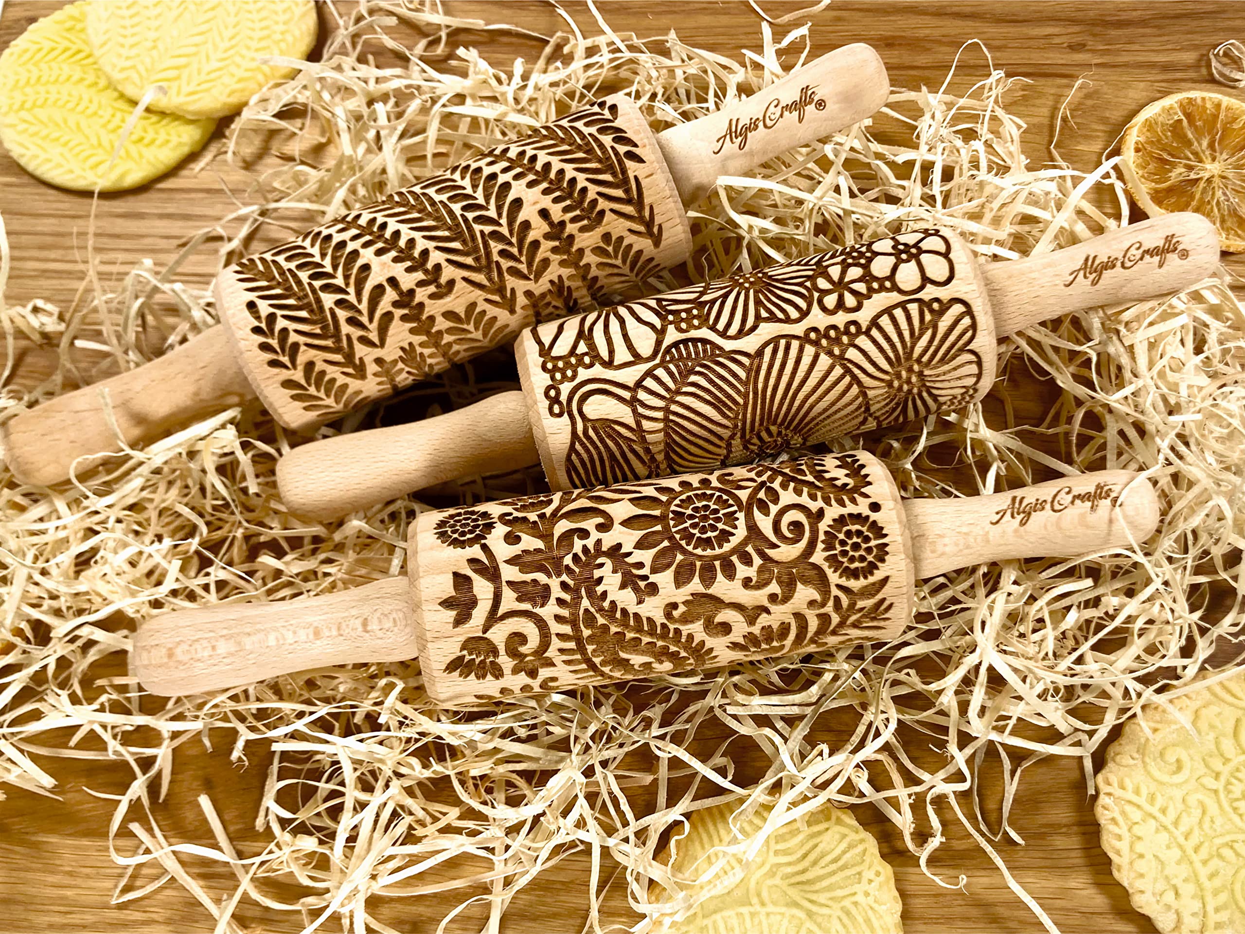 Floral Textured Rolling Pin – Engraved Beech Wood Dough Roller