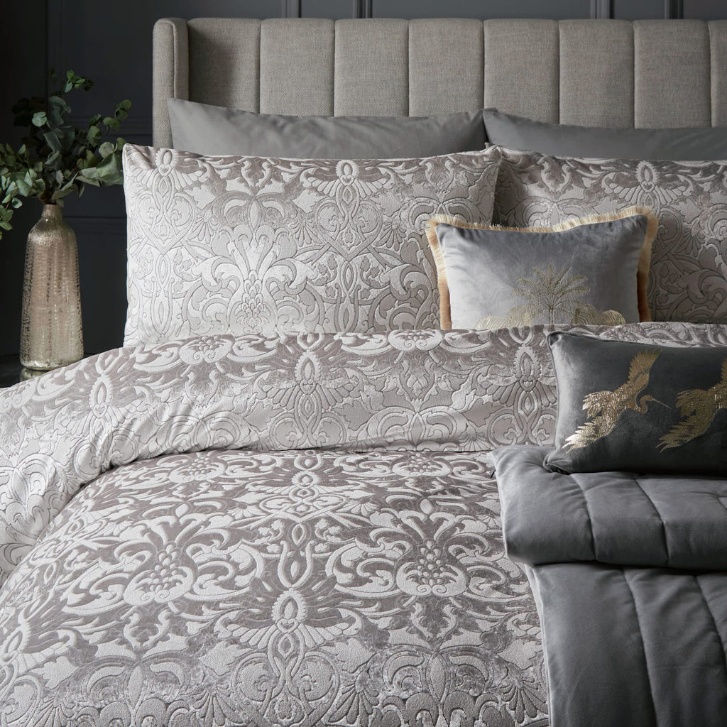 Laurence Llewelyn-Bowen Silver Damask Velvet Duvet Cover Set – Double