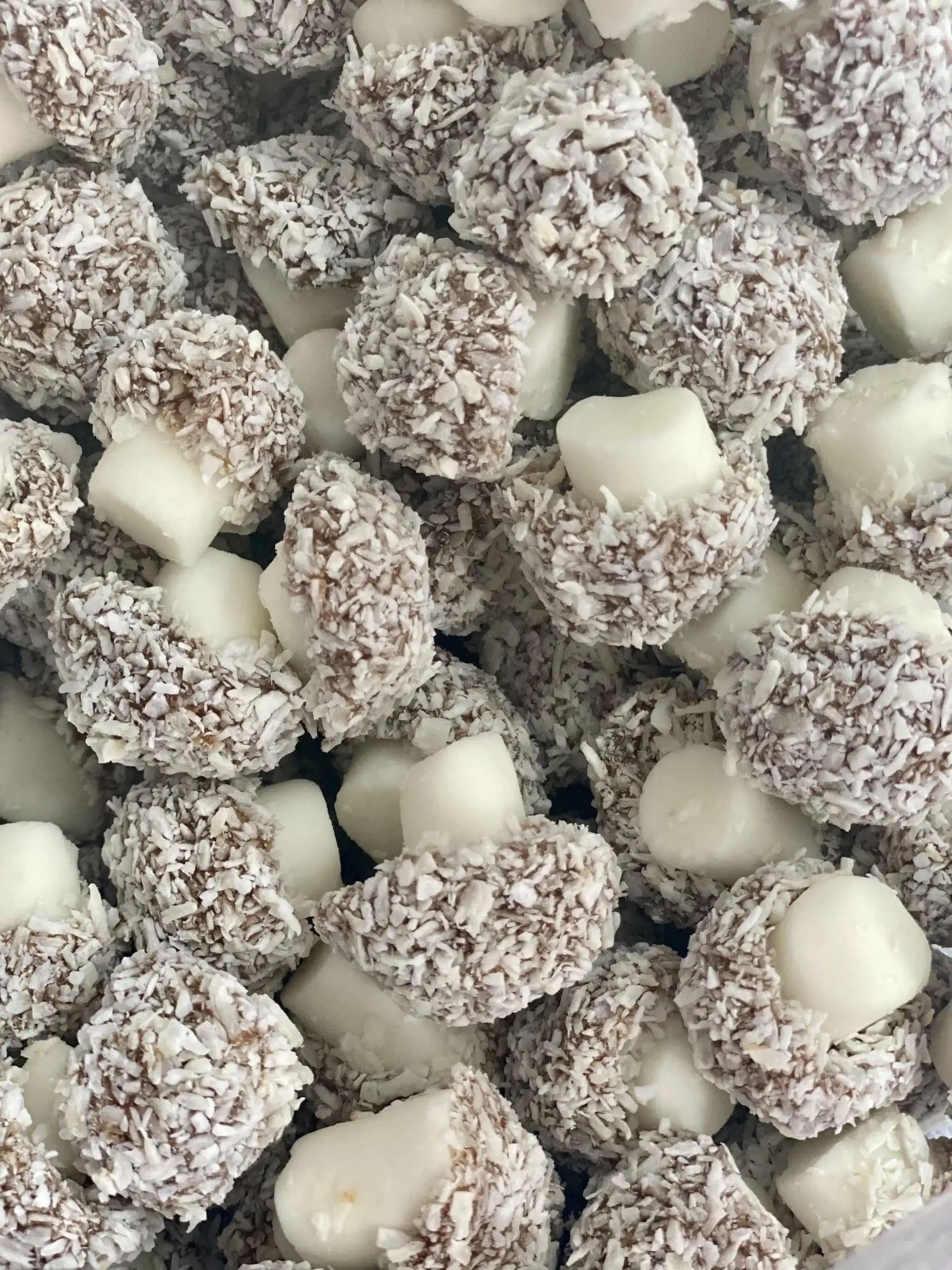 Coconut Mushrooms Sweets – 1kg Bulk Bag Pick and Mix