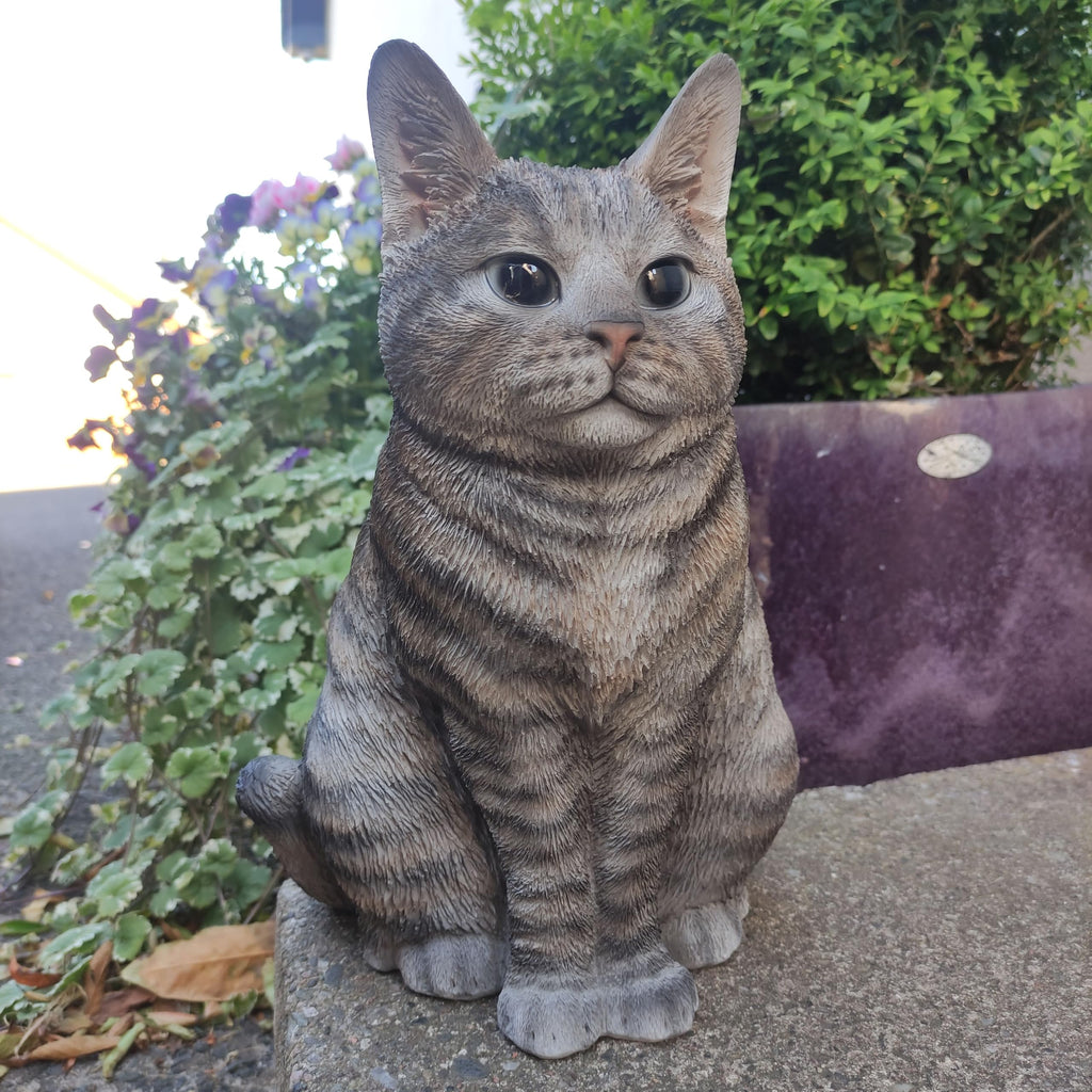 Vivid Arts Tabby Sitting Cat Statue – Lifelike Resin Garden Ornament