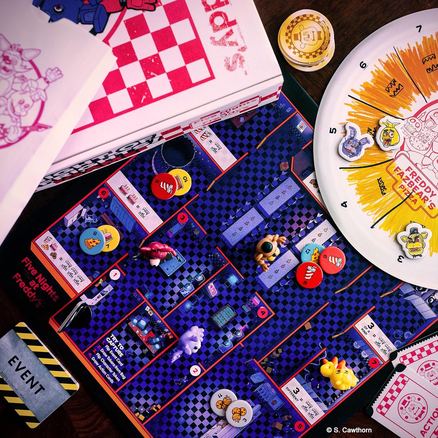 Snaps Five Nights at Freddy's: Night of Frights Strategy Board Game
