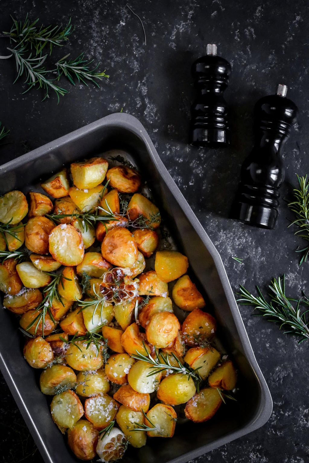 MasterClass 7-Piece Non-Stick Bakeware Set – Space-Saving Carbon Steel