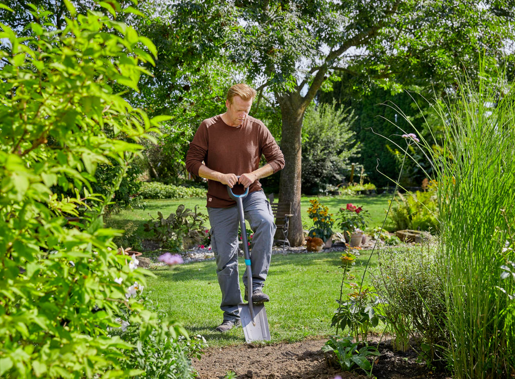Gardena ErgoLine Pointed Spade – Steel Garden Shovel with D-Handle