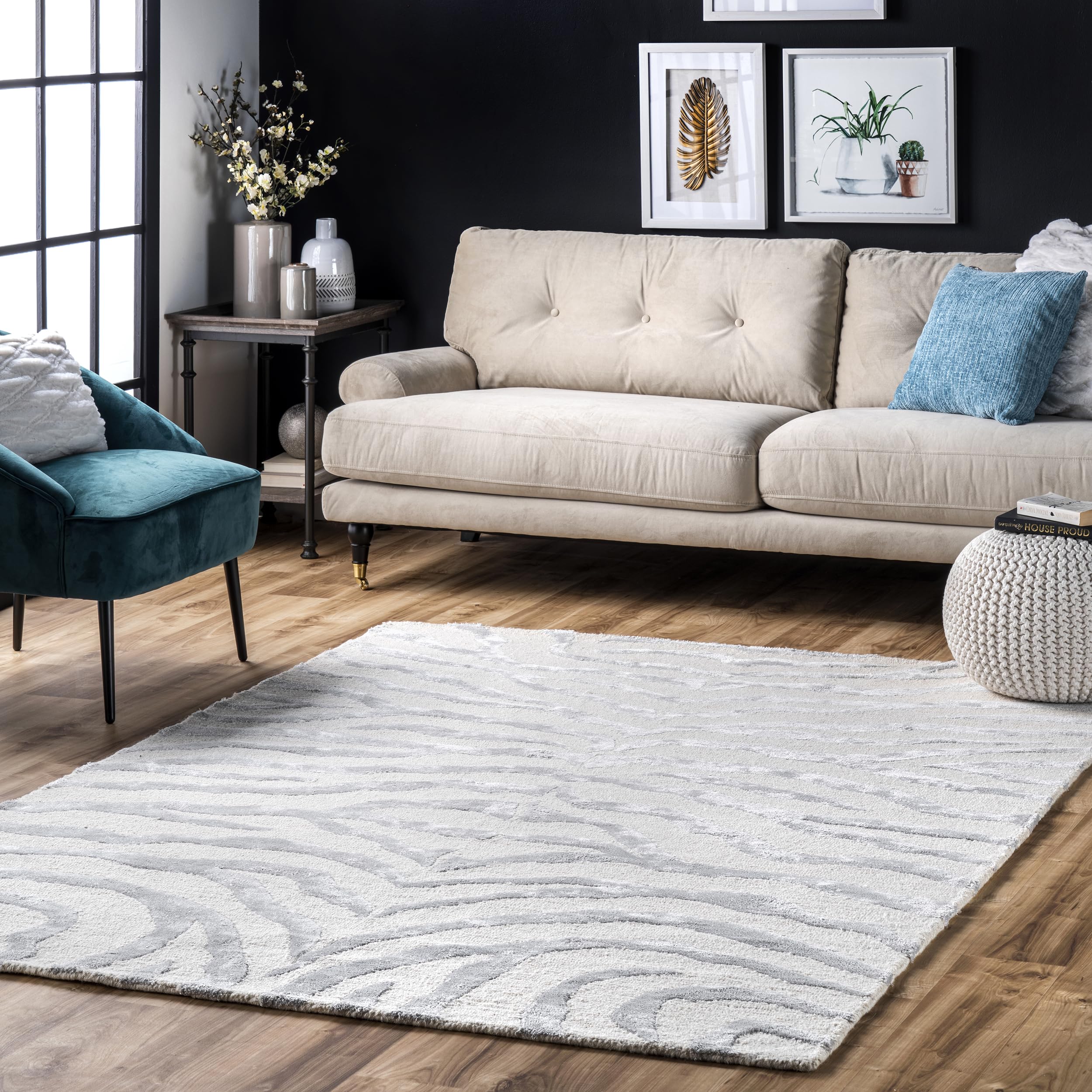nuLOOM Hand Tufted Zebra Accent Rug | Grey Wool & Viscose, 2' x 3'