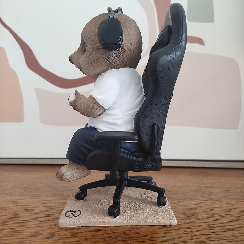 Vivid Arts Gamer Baby Meerkat Garden Ornament | Durable Resin Statue