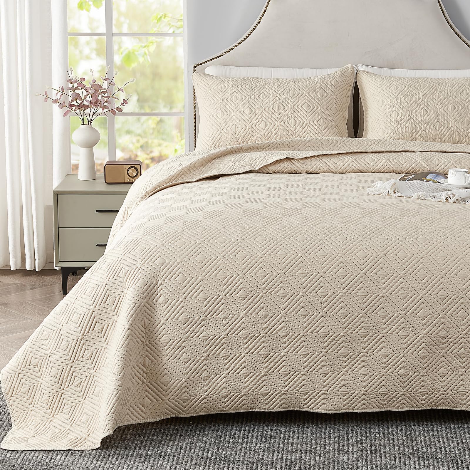 Qucover Super King Bedspread - 3-Piece Beige Ultrasonic Geometric Quilt