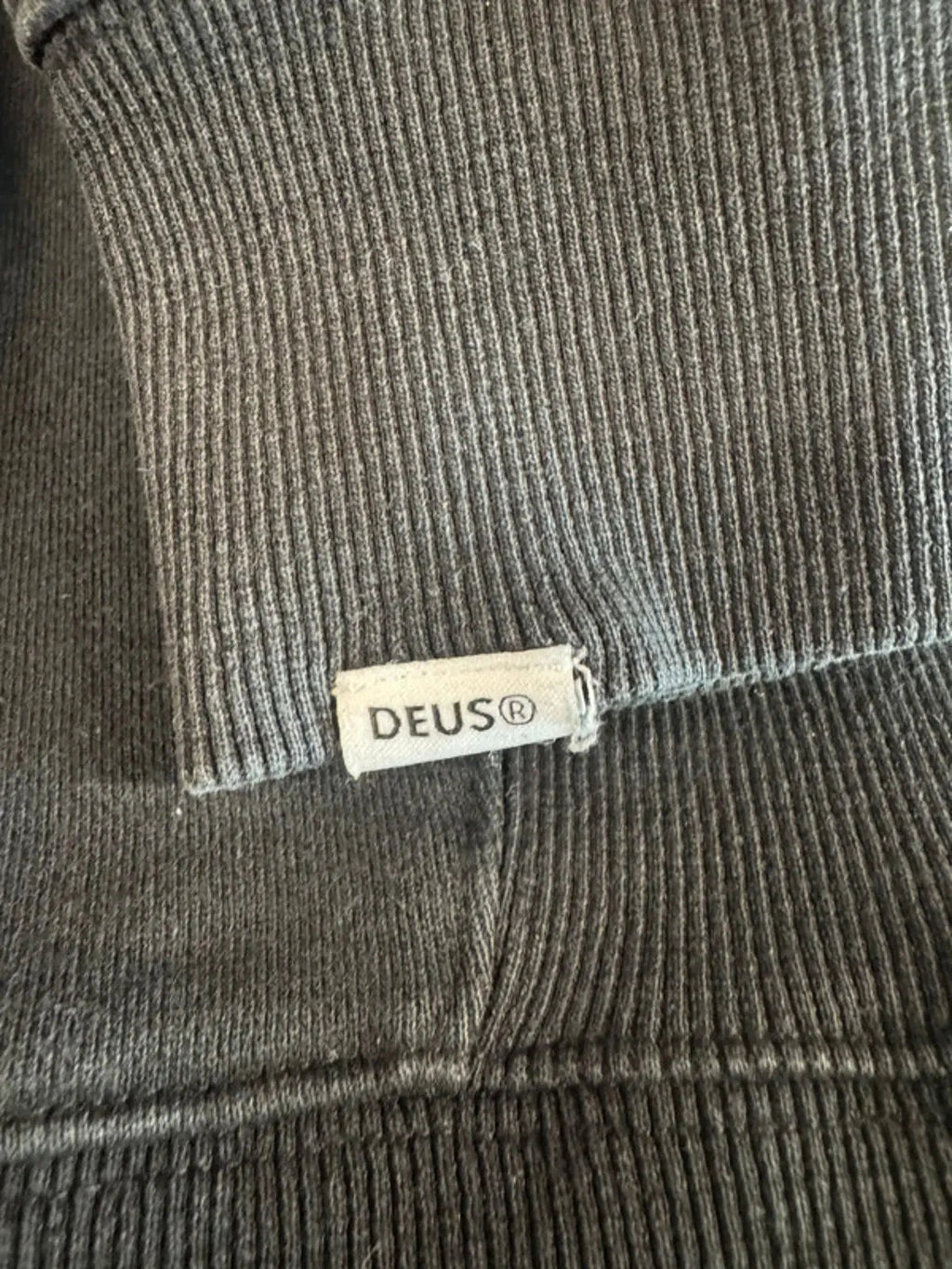 Rare Deus Ex Machina jumper sweater men’s medium