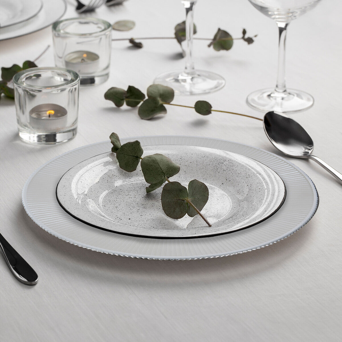 Orsina White Glass Charger Plates – 33cm Embossed Tableware, Set of 4