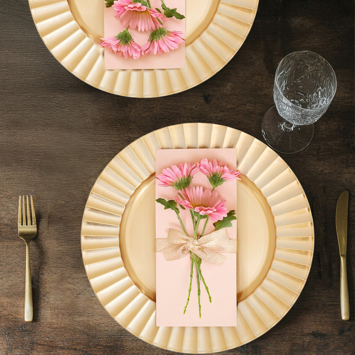 Orsina Gold Finish Wave Charger Plate – Round Luxury Tableware