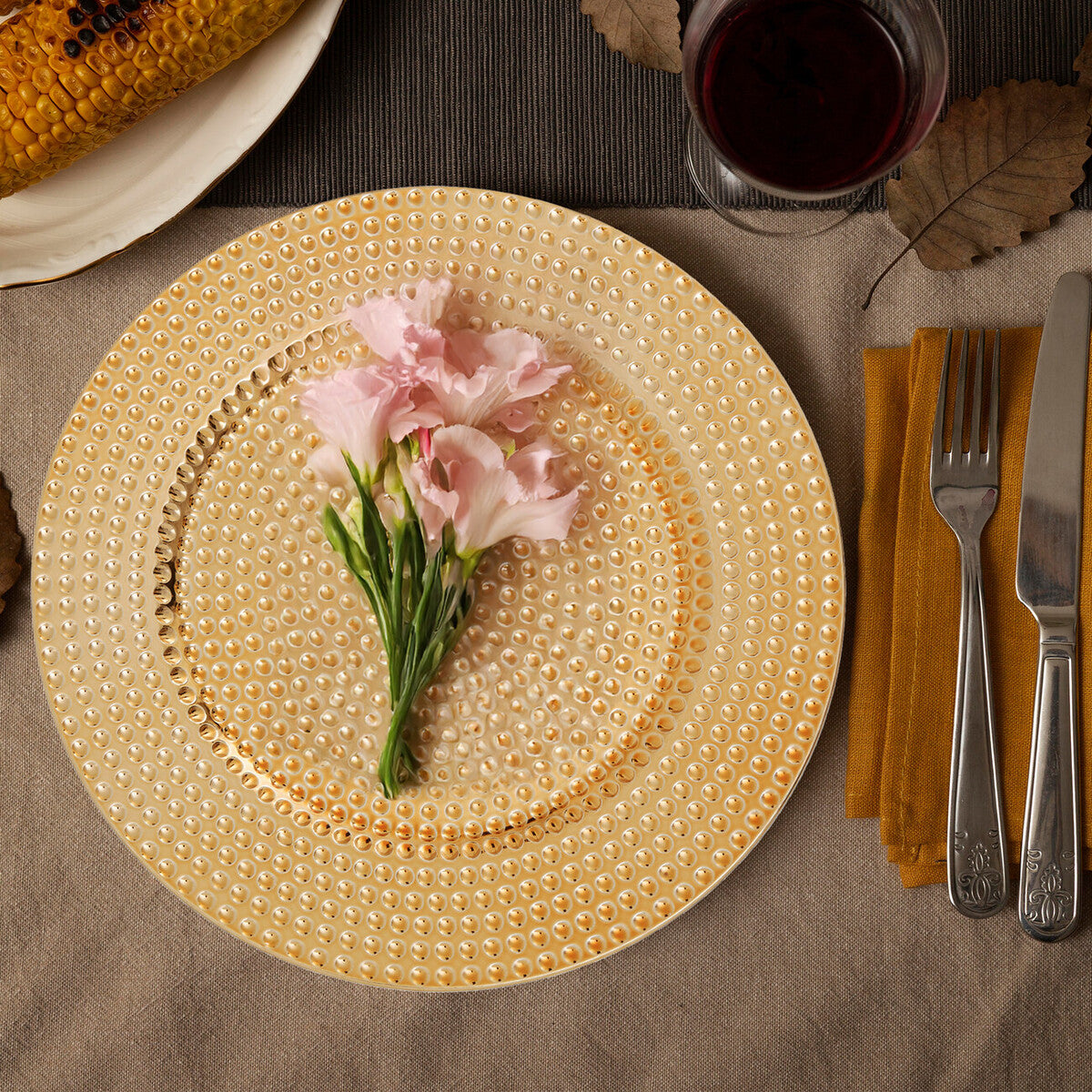 Orsina Gold Hammered Charger Plates – 33cm Round Table Decor, Set of 4