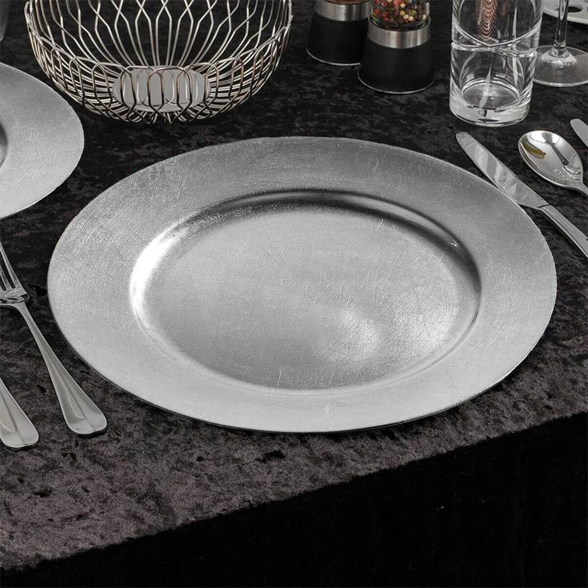 Orsina Silver Charger Plates – Set of 4 Modern 33cm Flat Table Decor