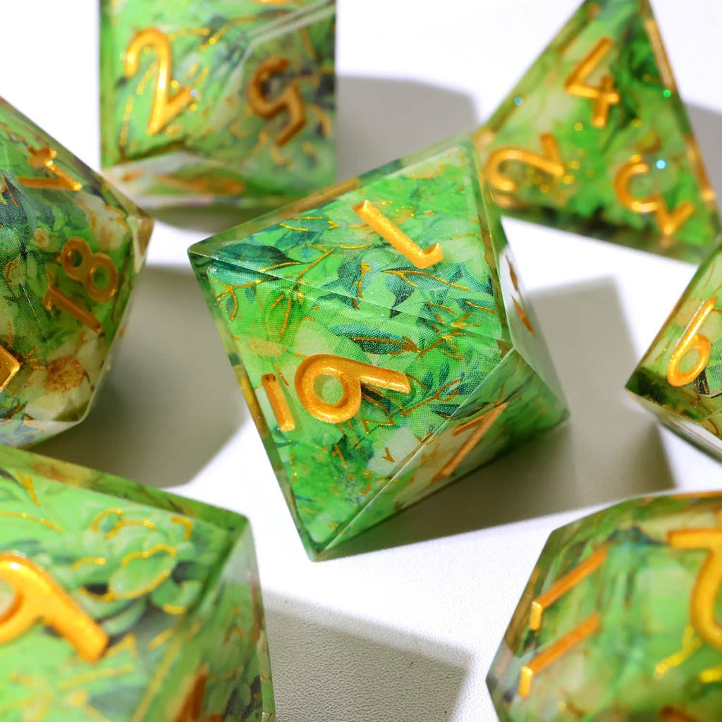 Feygrove | Sharp Edge Dice | Resin | 7 Piece Set