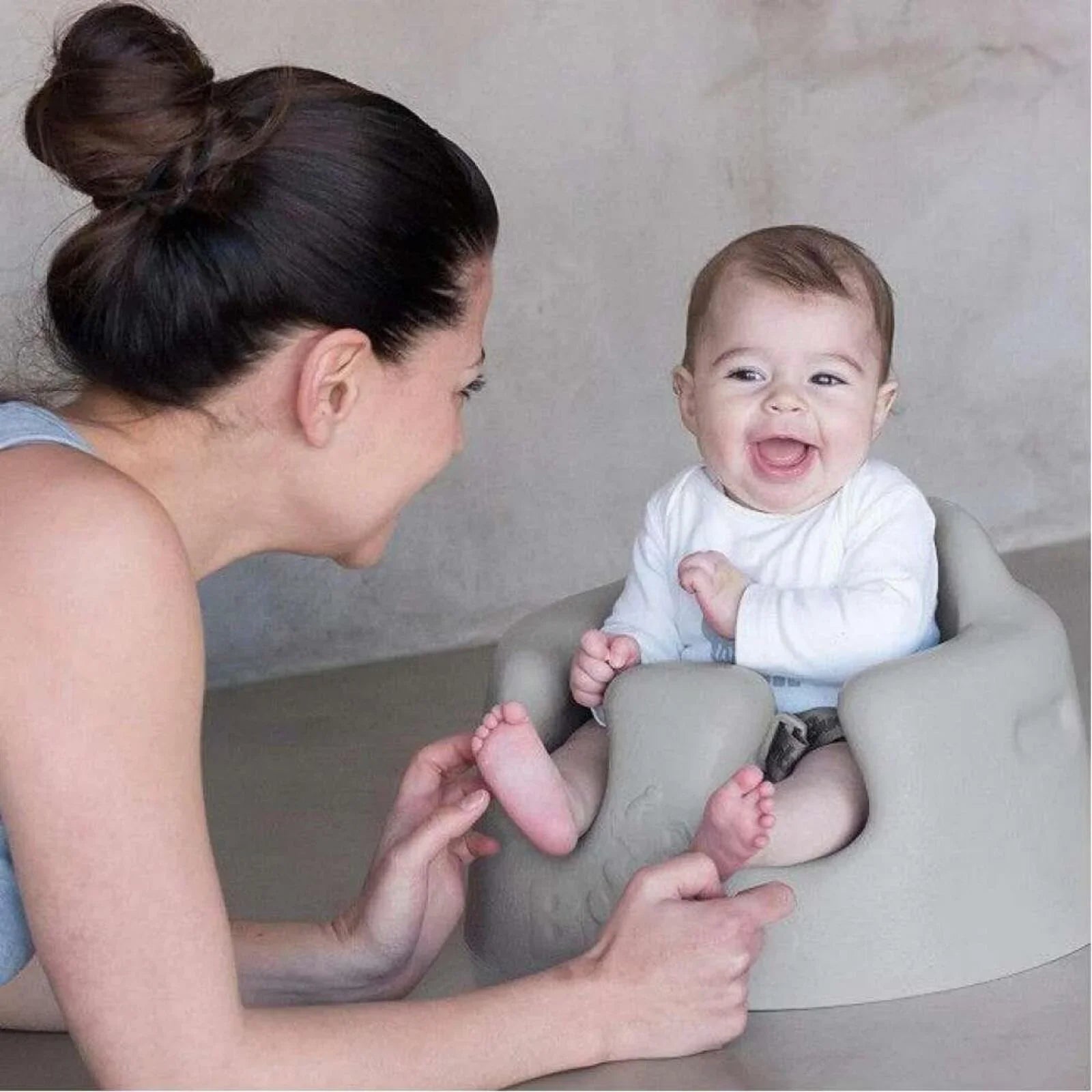Bumbo Floor Seat 3-12 months - Cool Grey