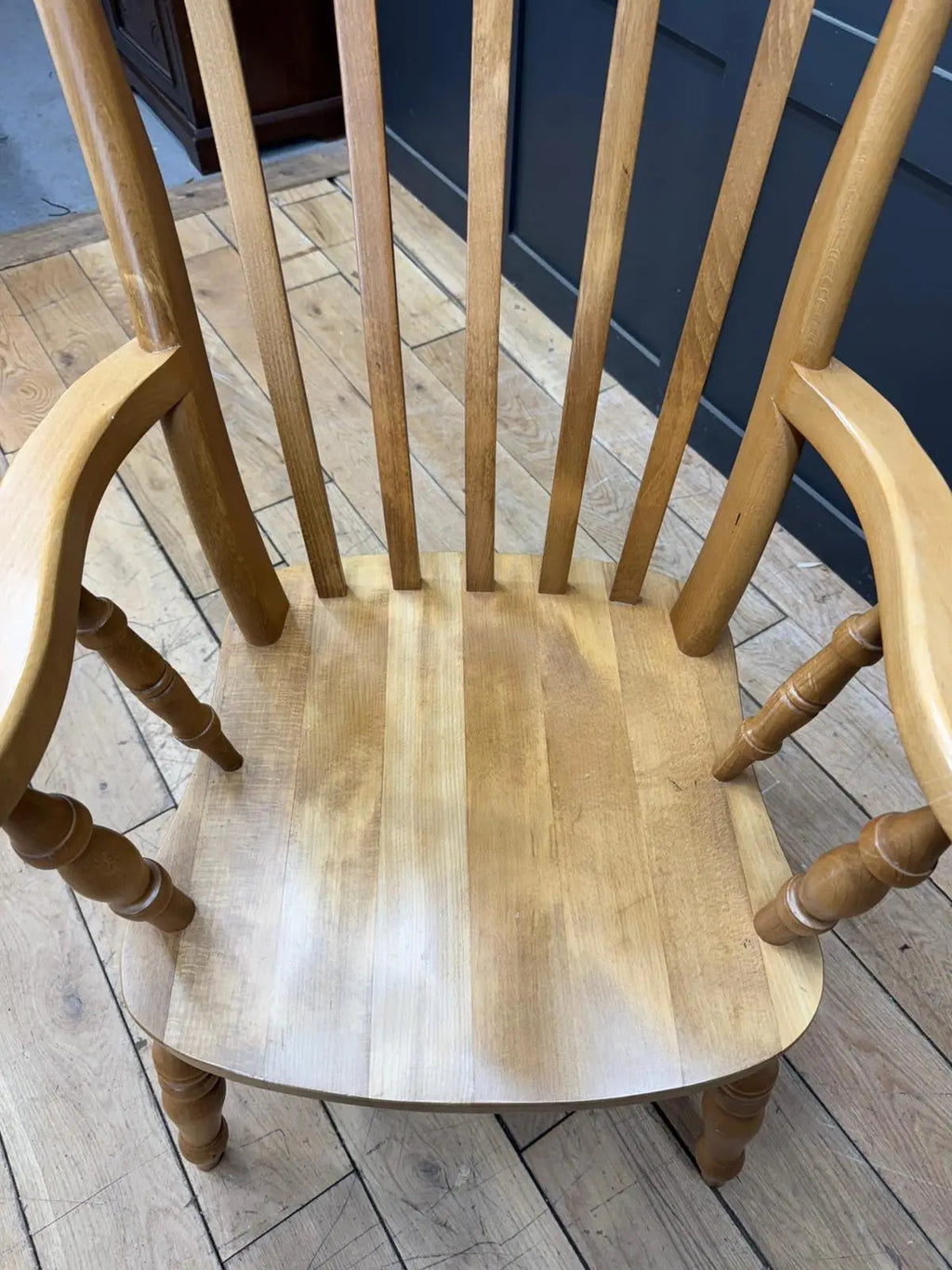 Preloved Farmhouse Beech Windsor Armchair / Kitchen Fireside Chair (B)