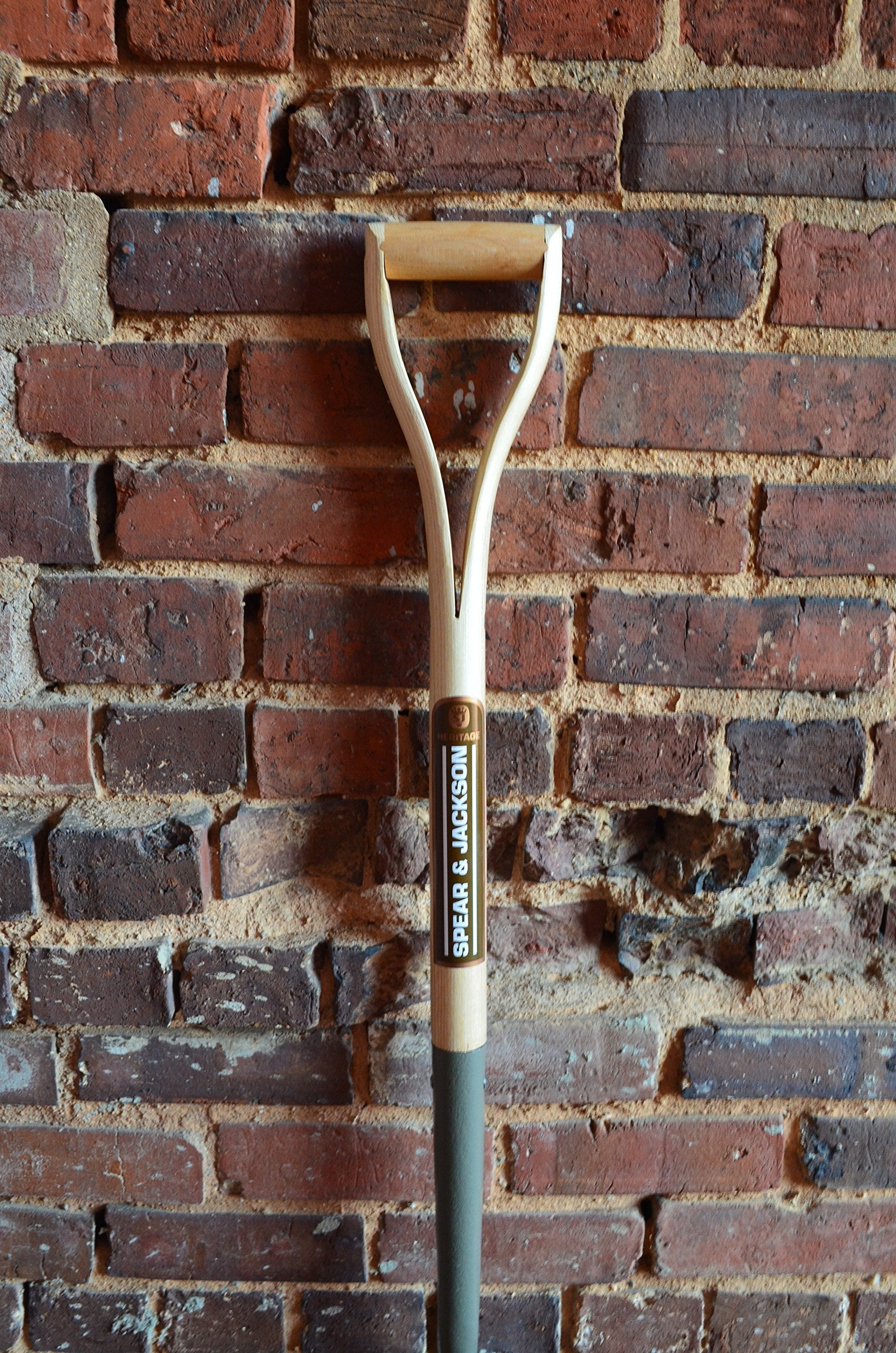 Spear & Jackson Heritage Forged Border Spade – Hardwood Handle