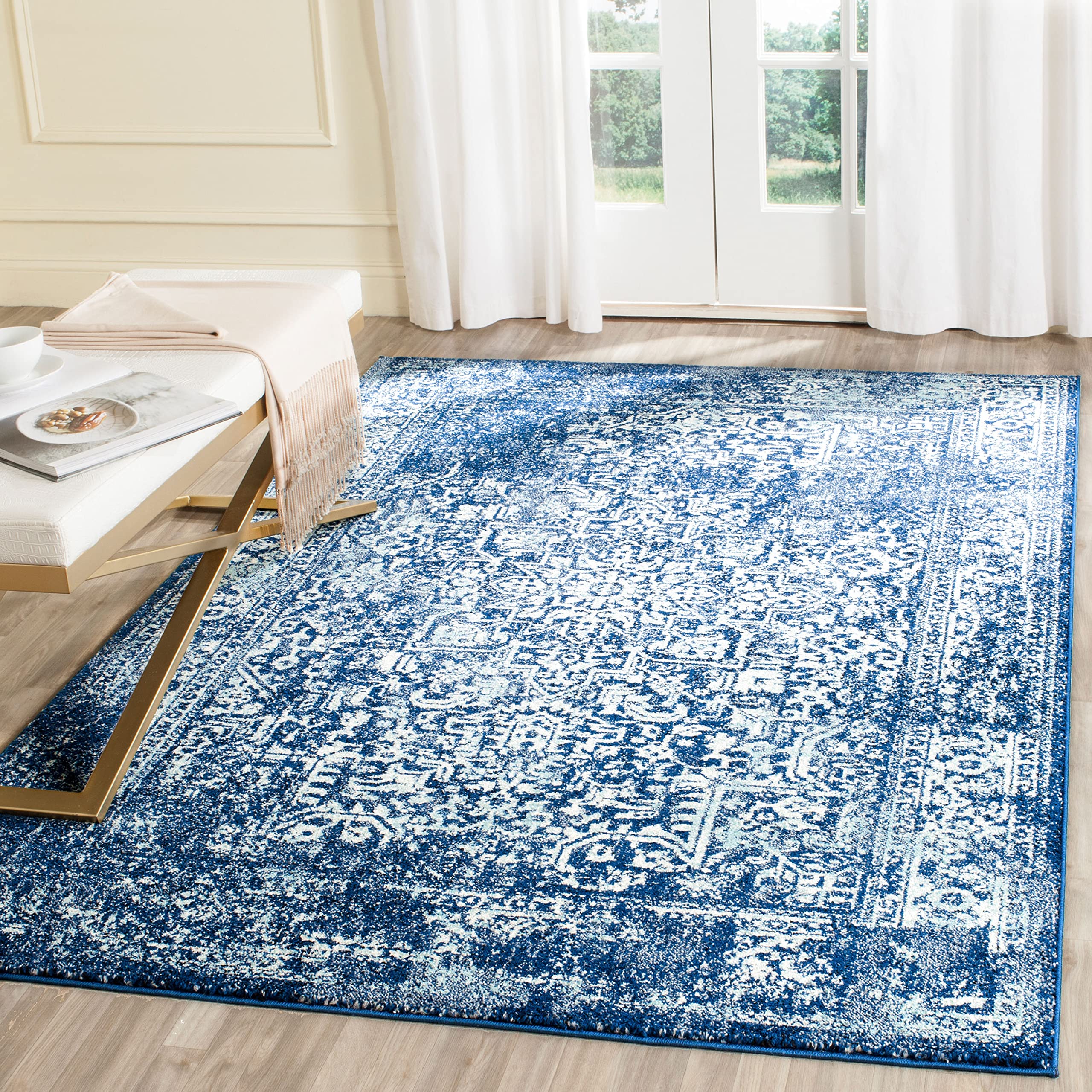 Safavieh Evoke Navy and Ivory Transitional Area Rug – 201 x 274 cm