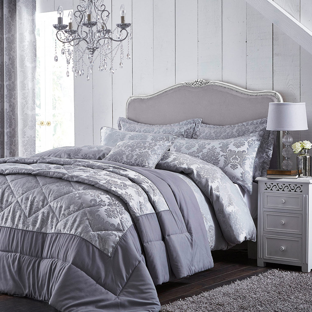 Catherine Lansfield Damask Jacquard Super King Duvet Cover Set - Silver