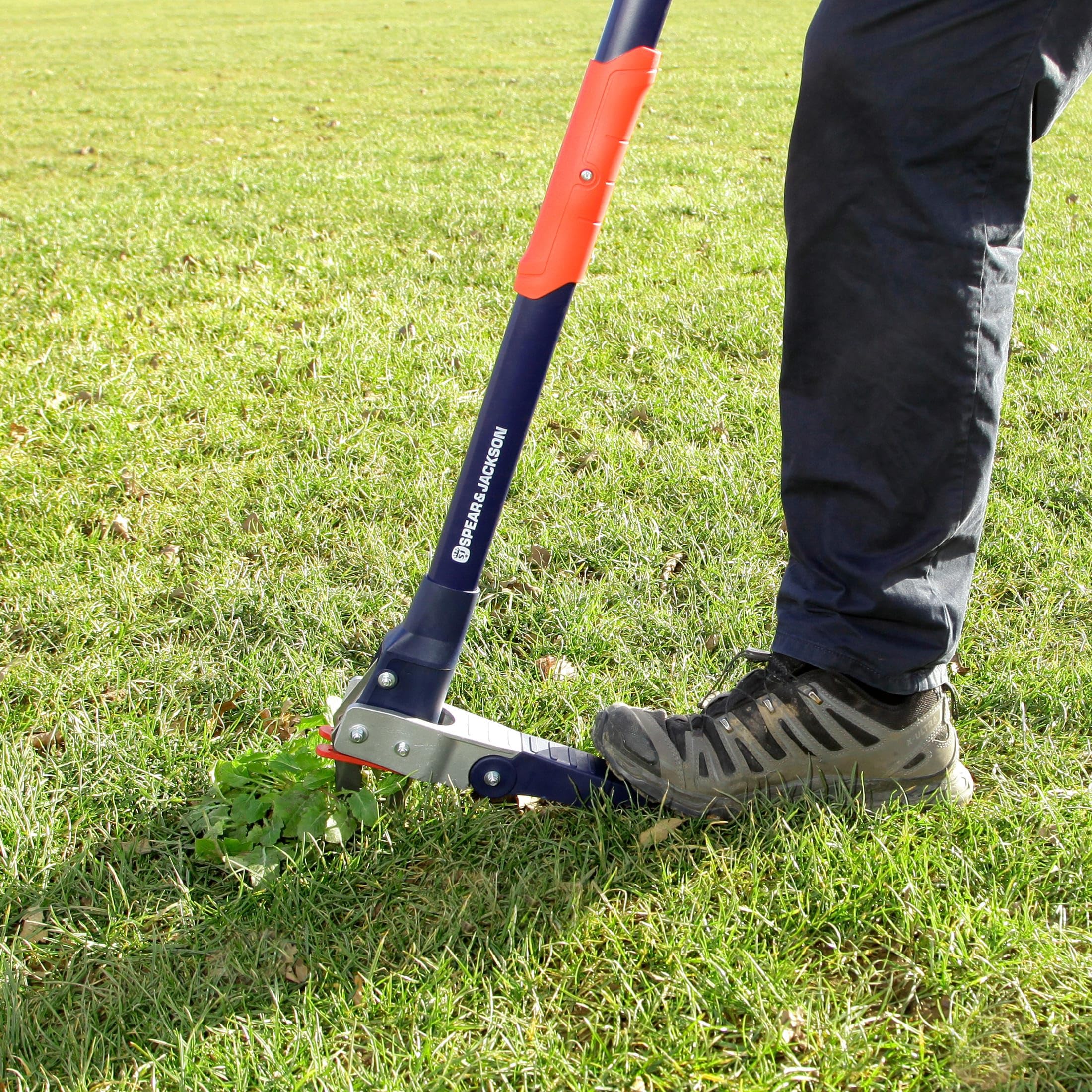 Spear & Jackson 4854WP Mechanical Weed Puller – Long Handle Manual Weeder